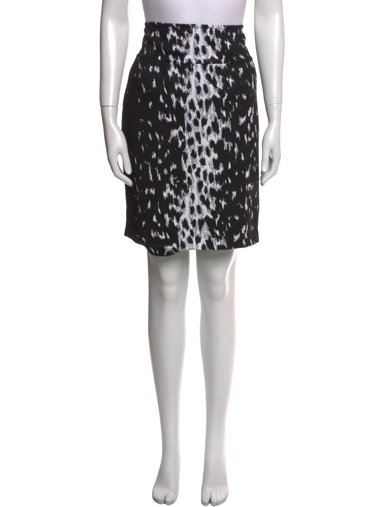 St. John Silk Knee-Length Skirt