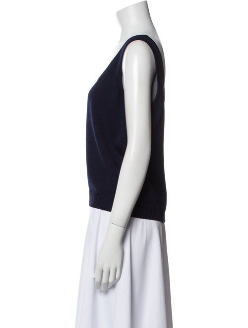 St. John Scoop Neck Sleeveless Top