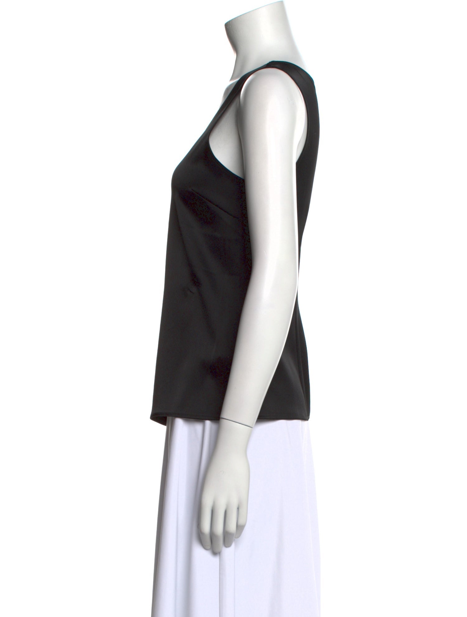 St. John Scoop Neck Sleeveless Top