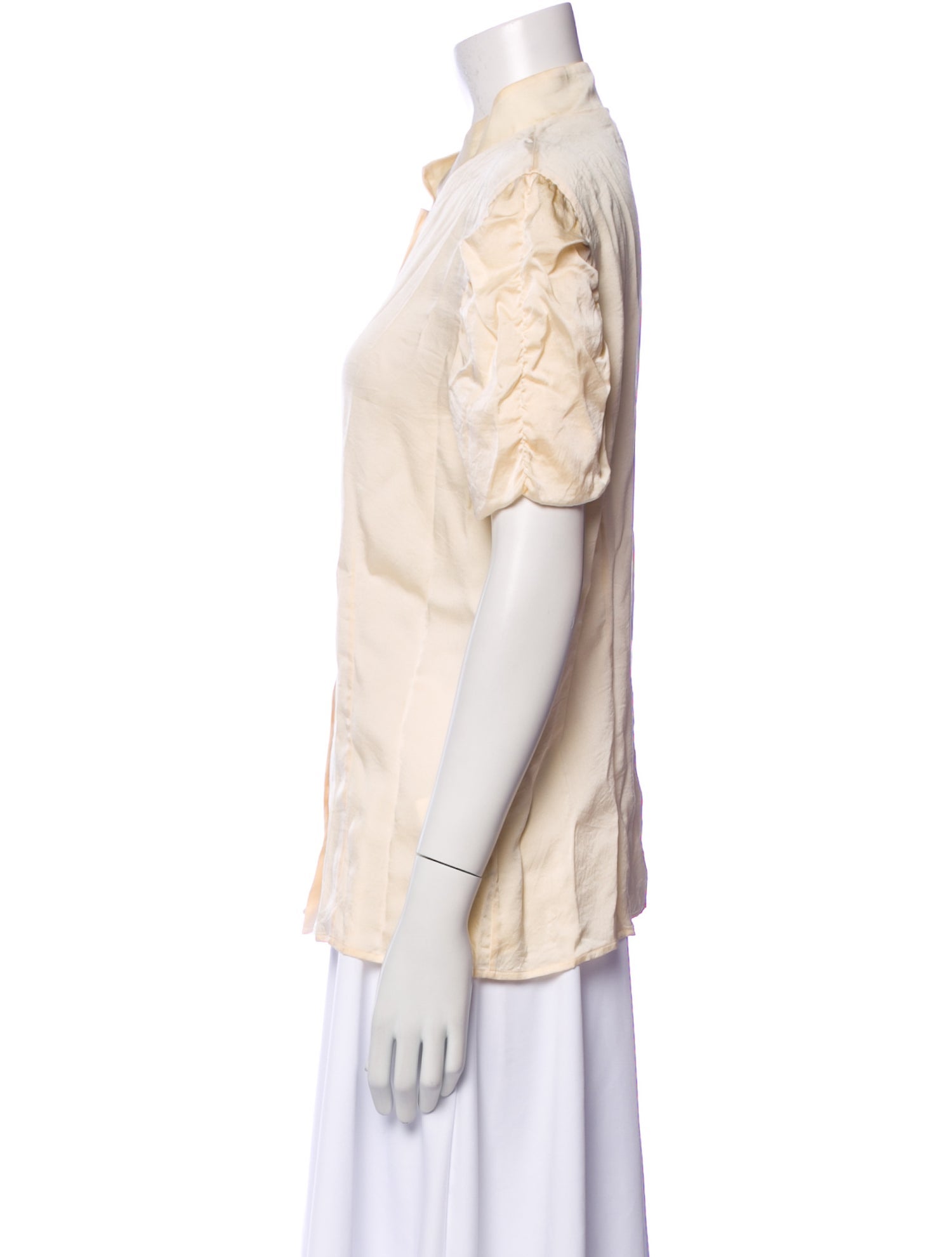 St. John Silk Short Sleeve Button-Up Top