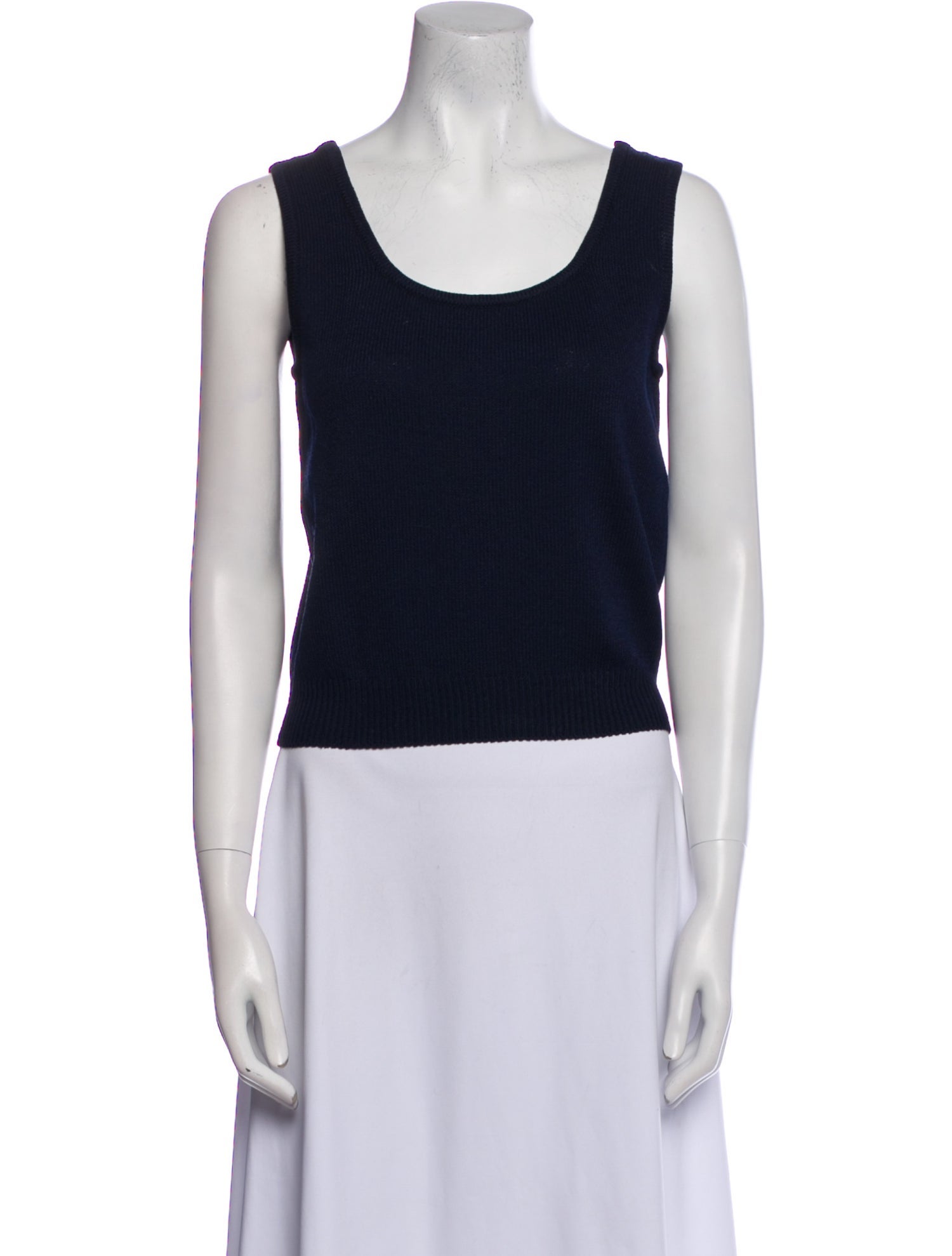 St. John Scoop Neck Sleeveless Top
