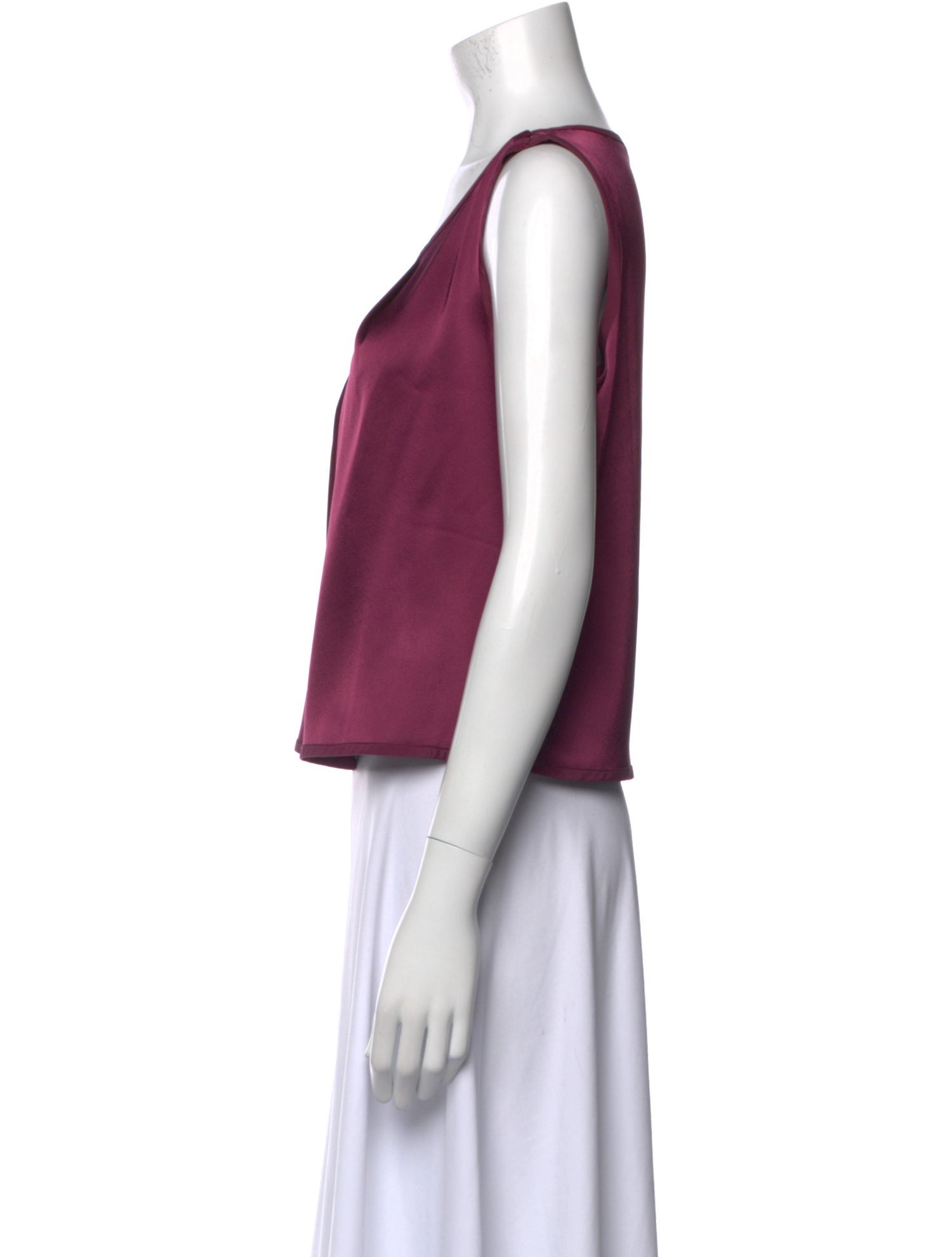 St. John Scoop Neck Sleeveless Crop Top
