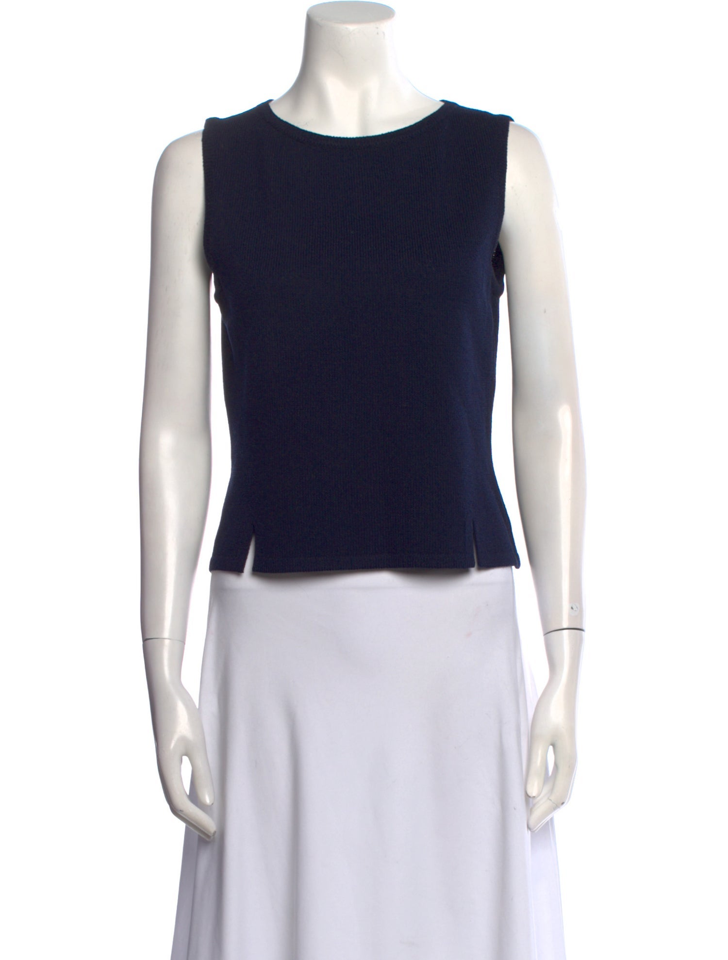 St. John Scoop Neck Sleeveless Crop Top