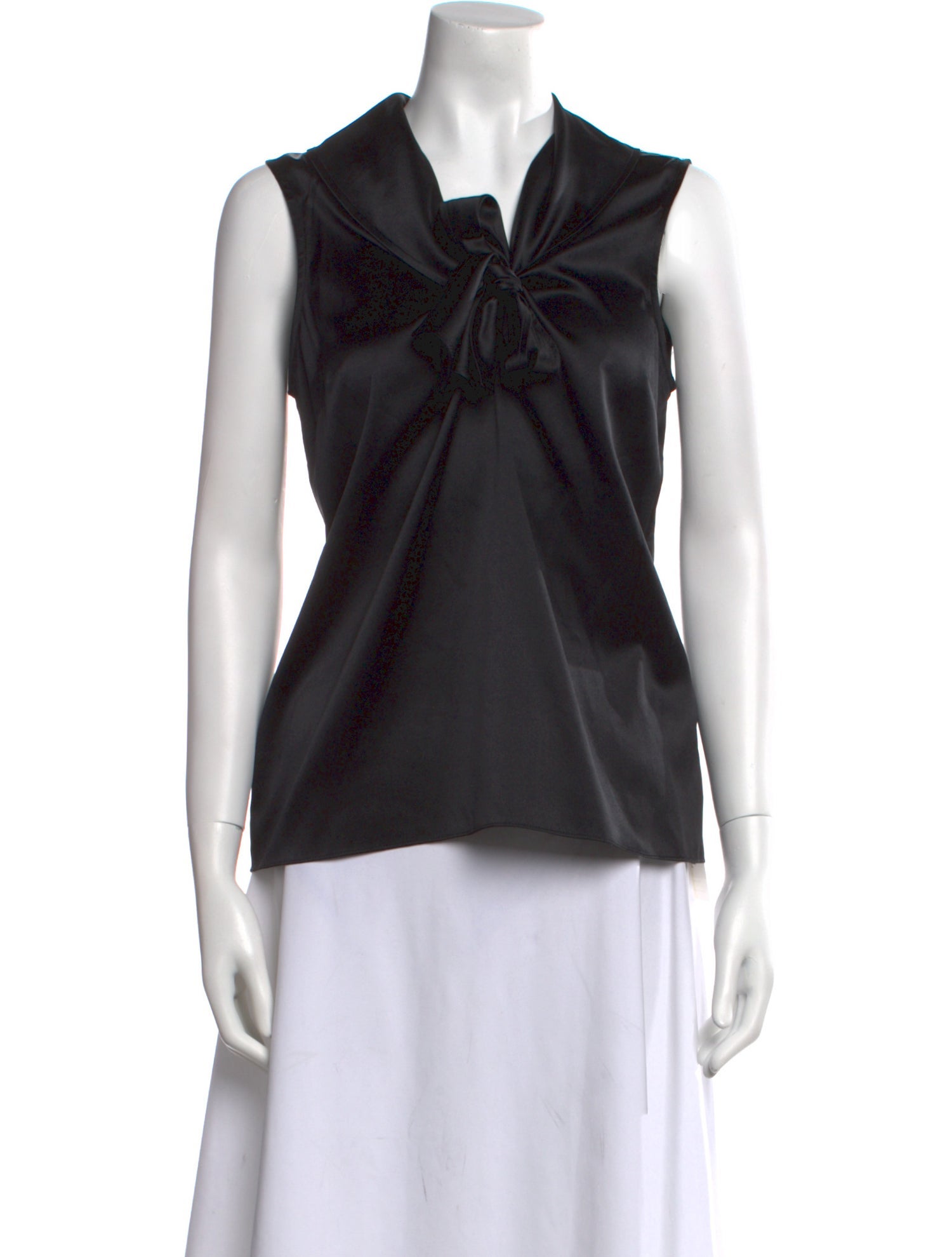 St. John V-Neck Sleeveless Top