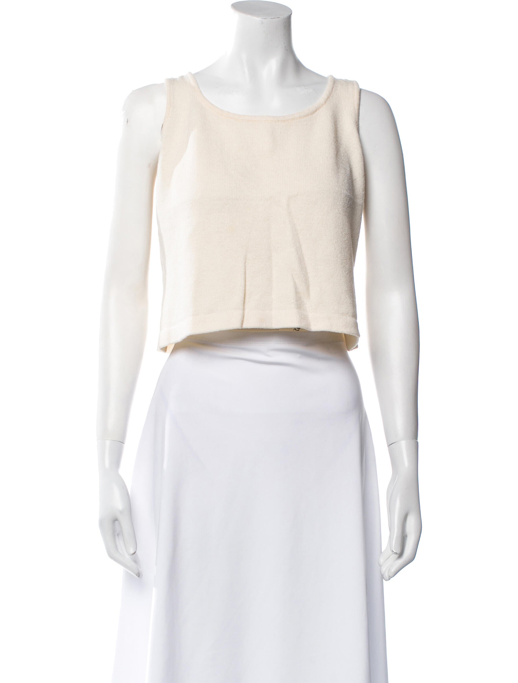 St. John Scoop Neck Sleeveless Crop Top