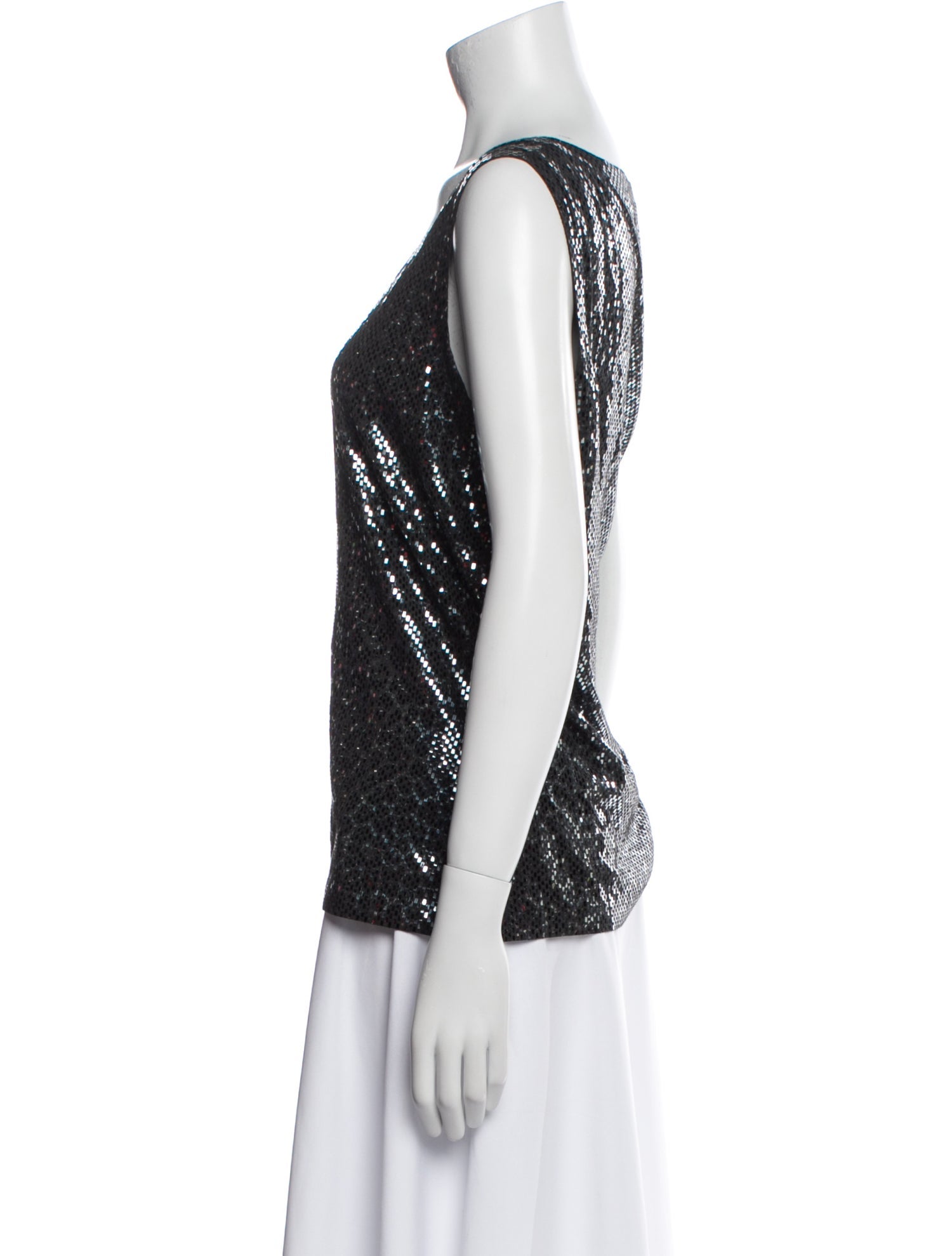 St. John Scoop Neck Sleeveless Top