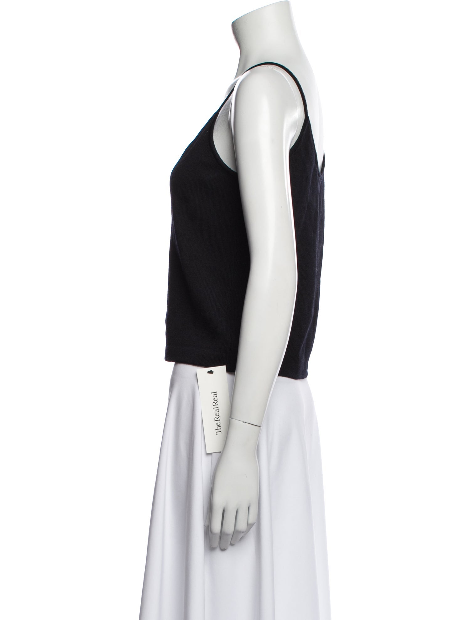 St. John V-Neck Sleeveless Top