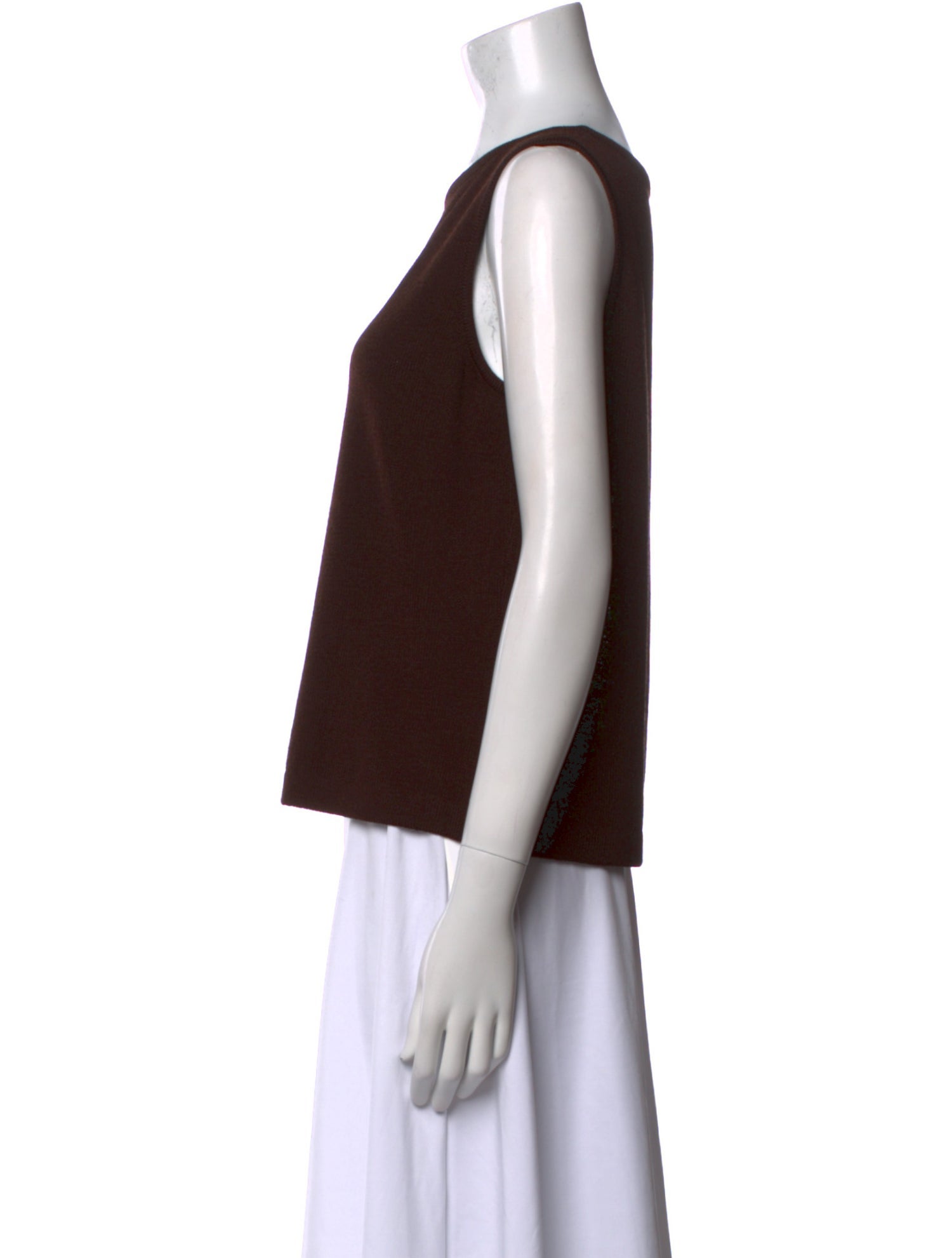 St. John Bateau Neckline Sleeveless Top