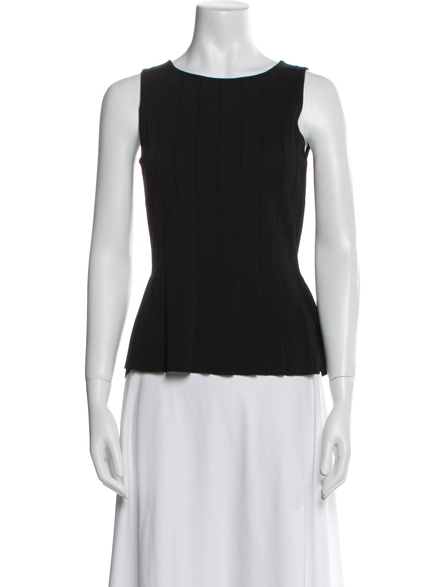 St. John Scoop Neck Sleeveless Top