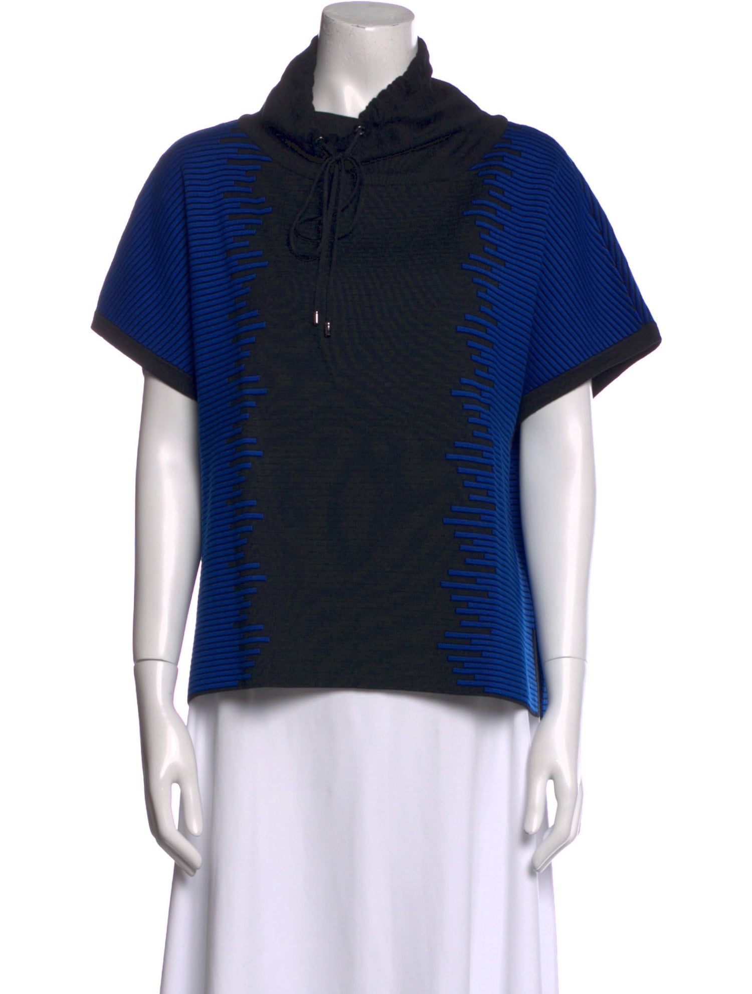 St. John Turtleneck Short Sleeve Sweatshirt