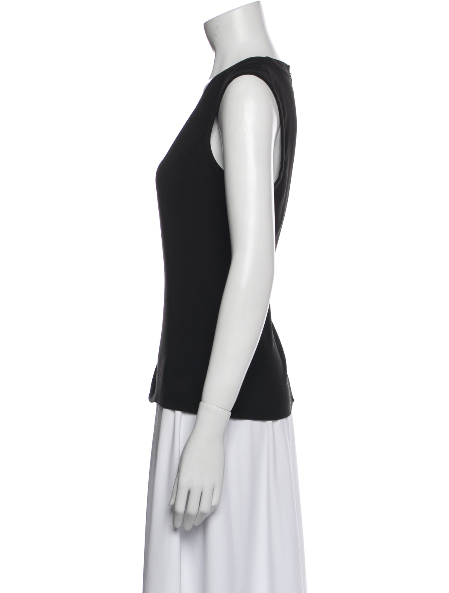St. John Scoop Neck Sleeveless Top