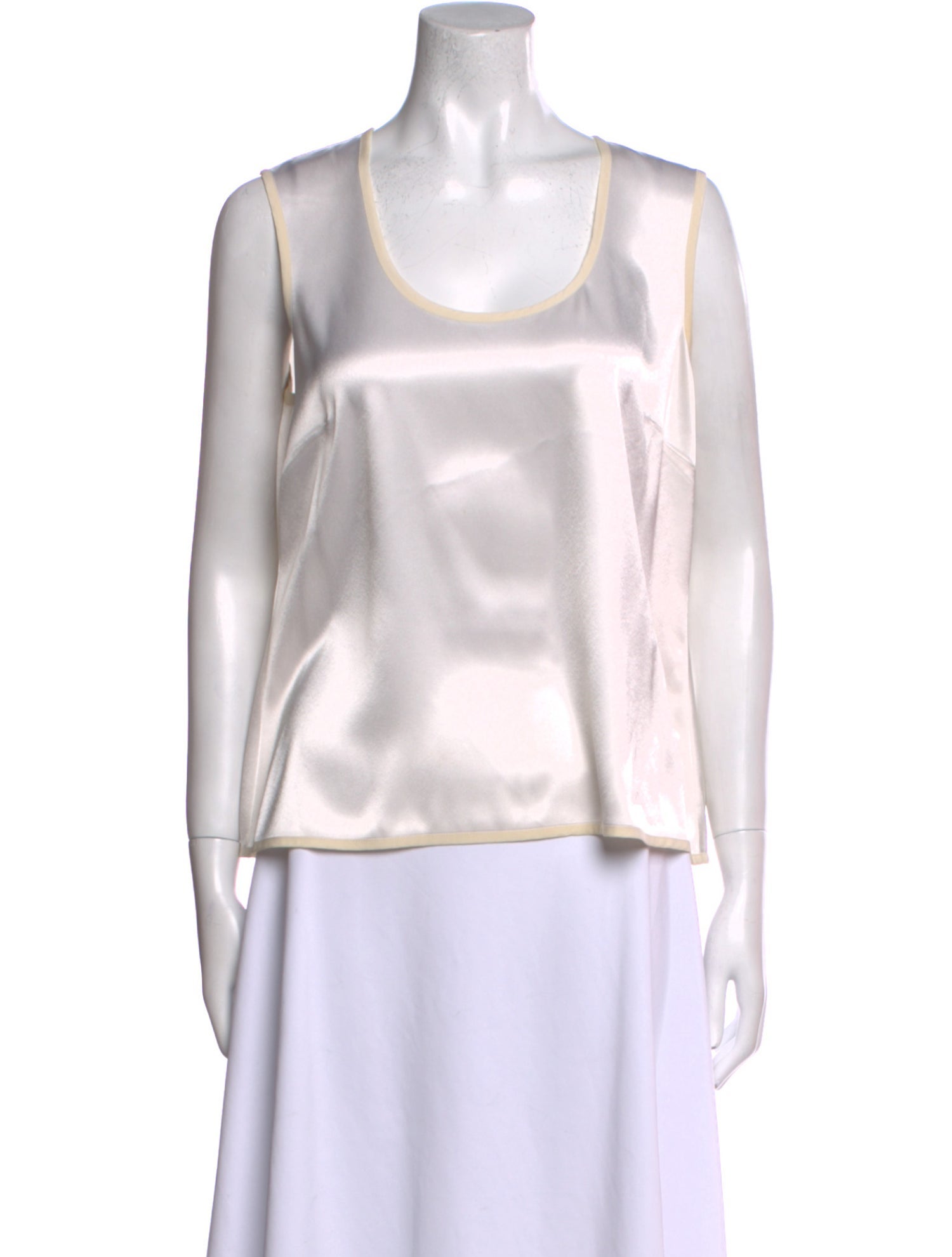 St. John Scoop Neck Sleeveless Top