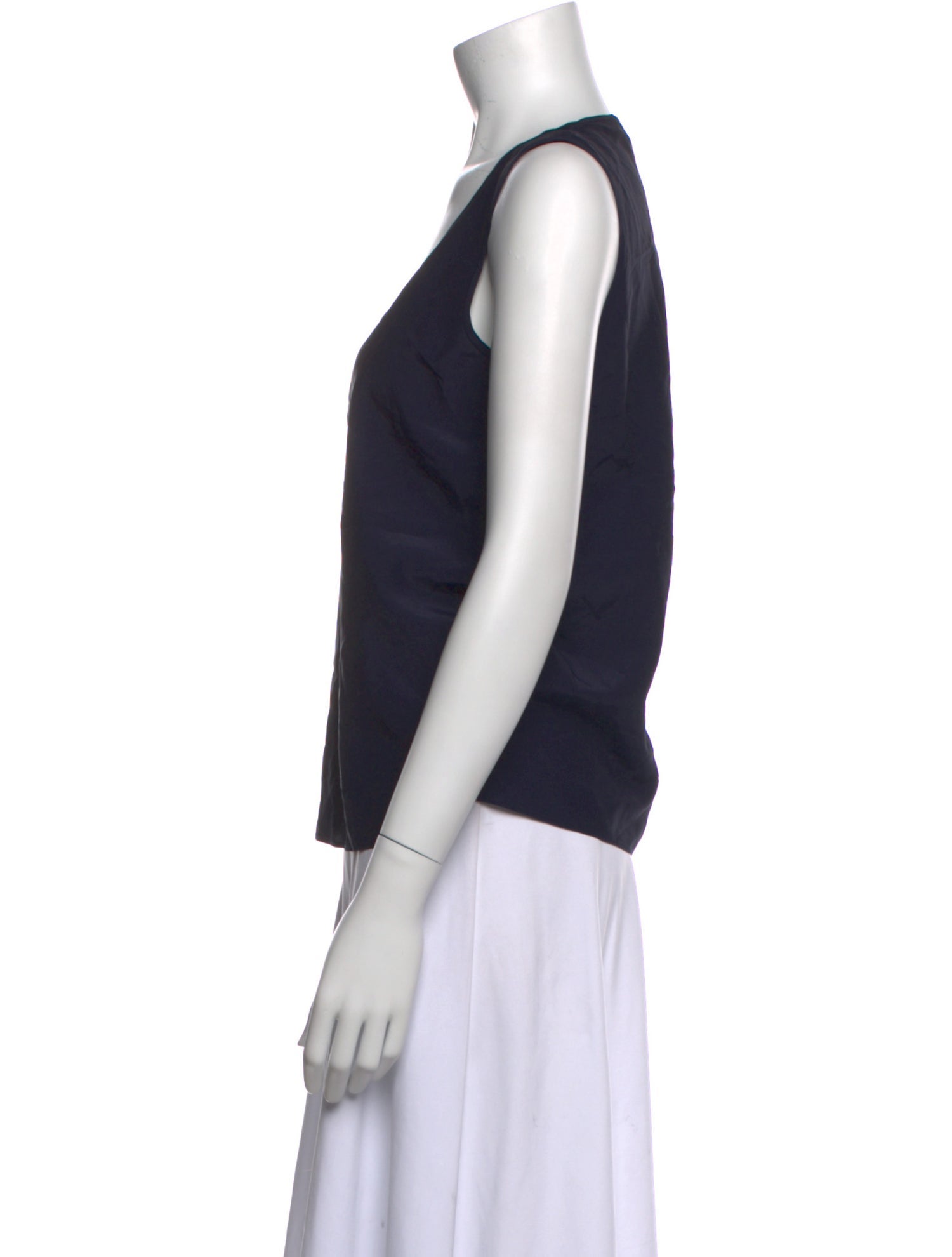 St. John Scoop Neck Sleeveless Top w/ Tags