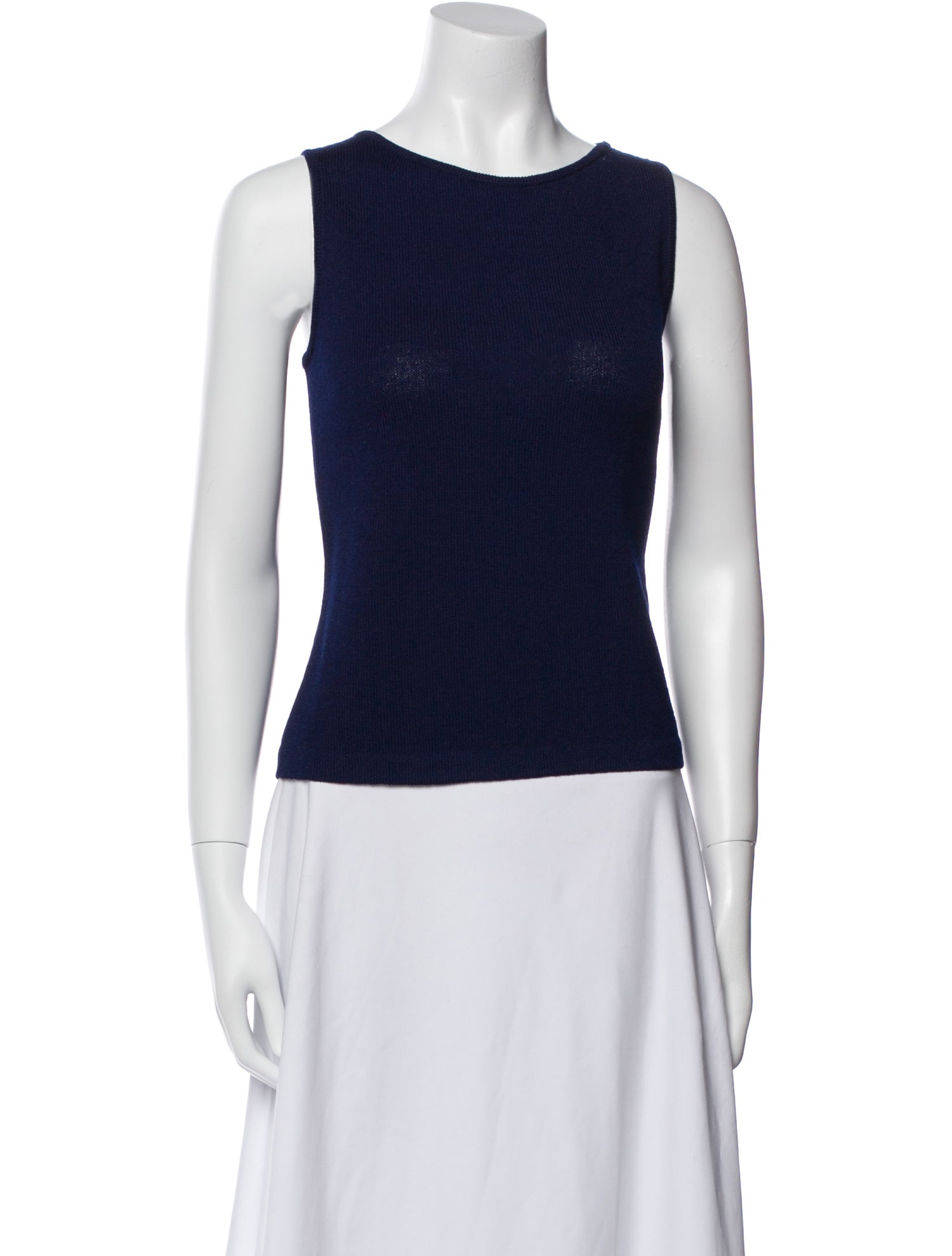 St. John Collection Bateau Neckline Sleeveless Top