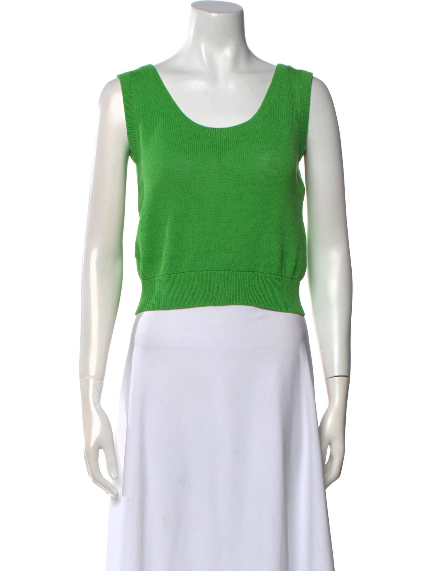 St. John Scoop Neck Sleeveless Crop Top