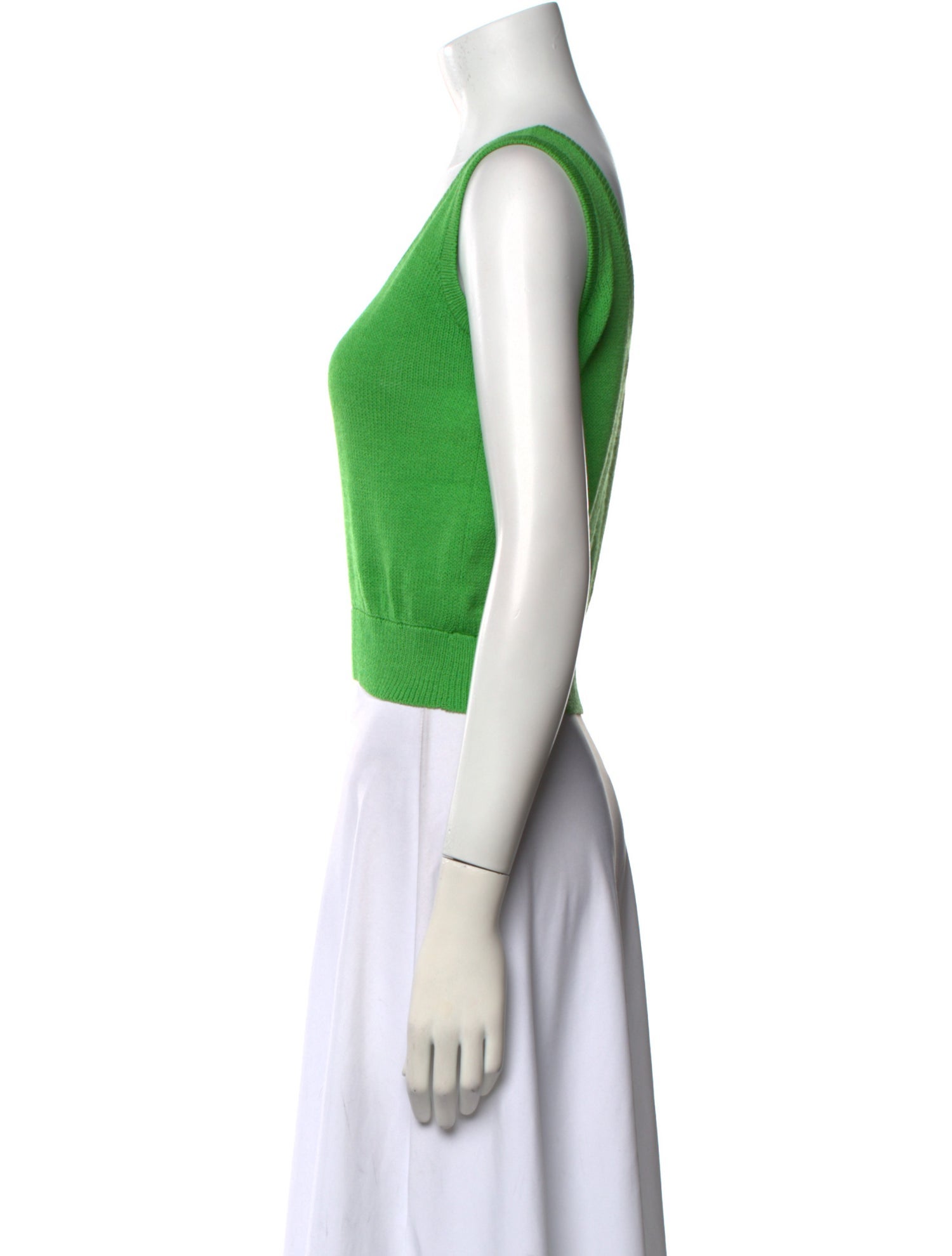 St. John Scoop Neck Sleeveless Crop Top