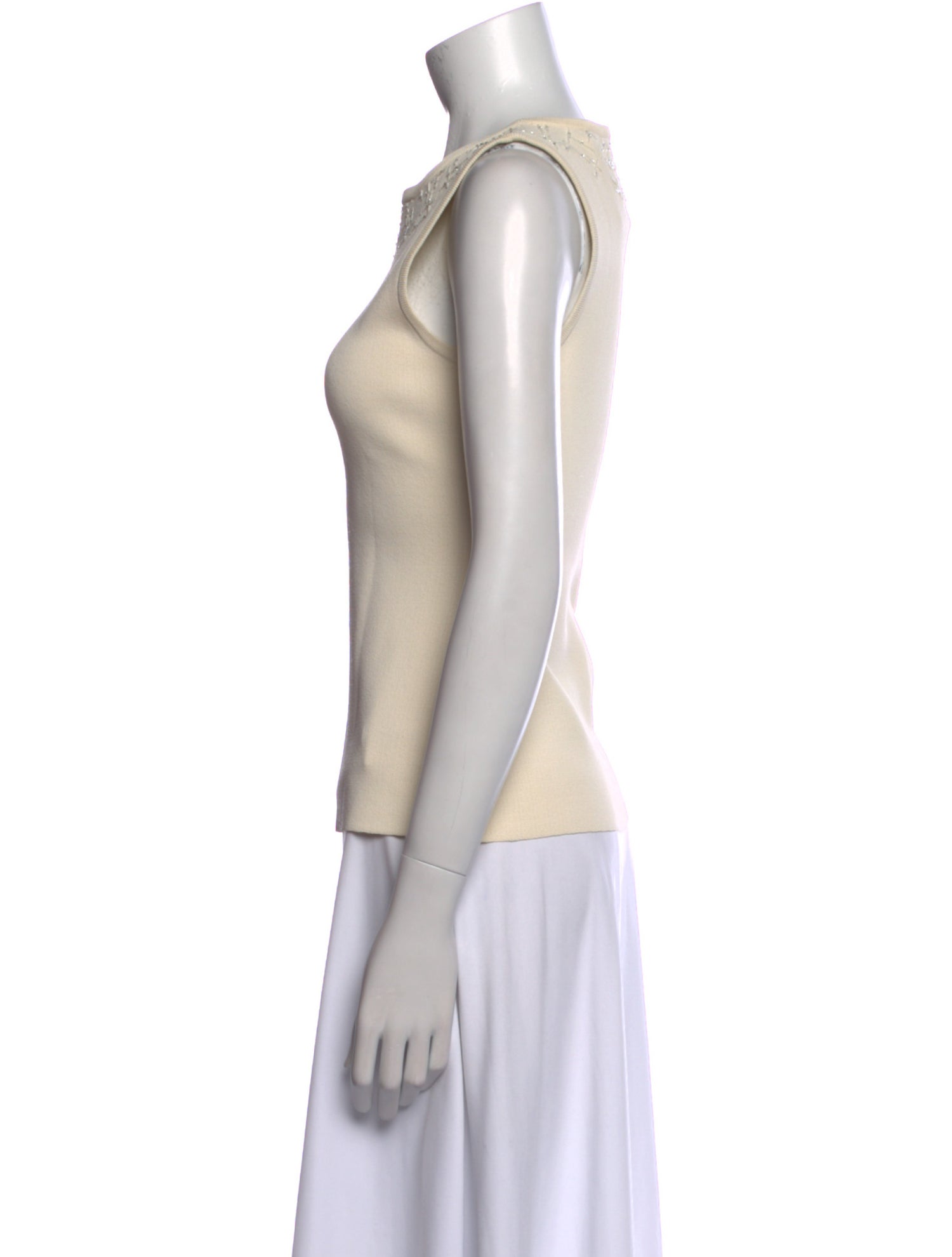 St. John Crew Neck Sleeveless Top