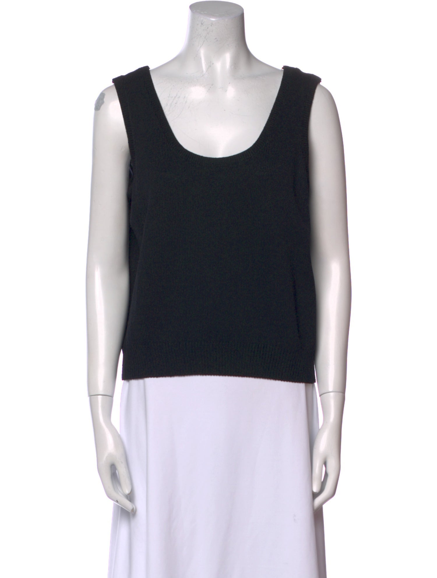St. John Scoop Neck Sleeveless Top