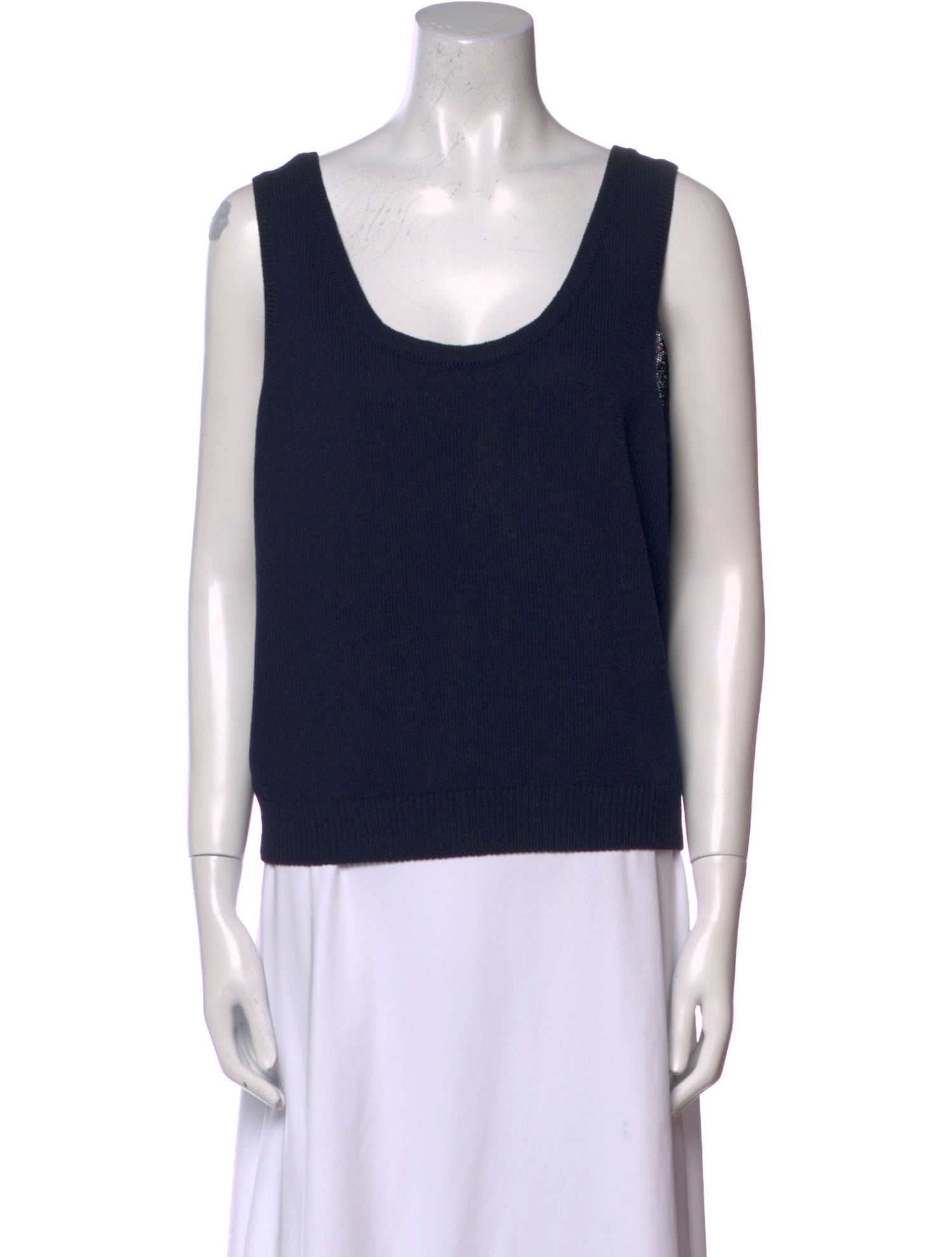 St. John Scoop Neck Sleeveless Top