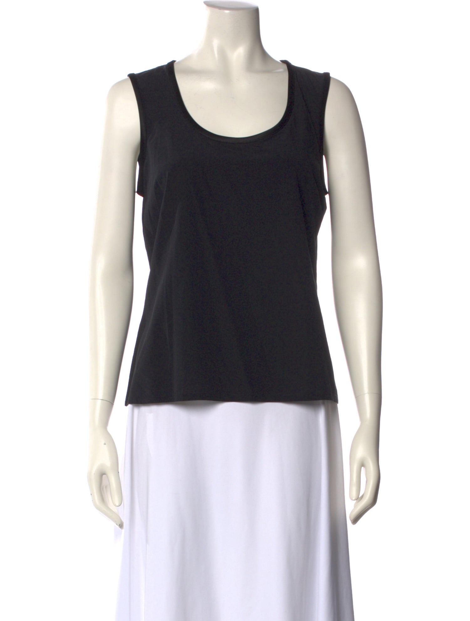 St. John Scoop Neck Sleeveless Top