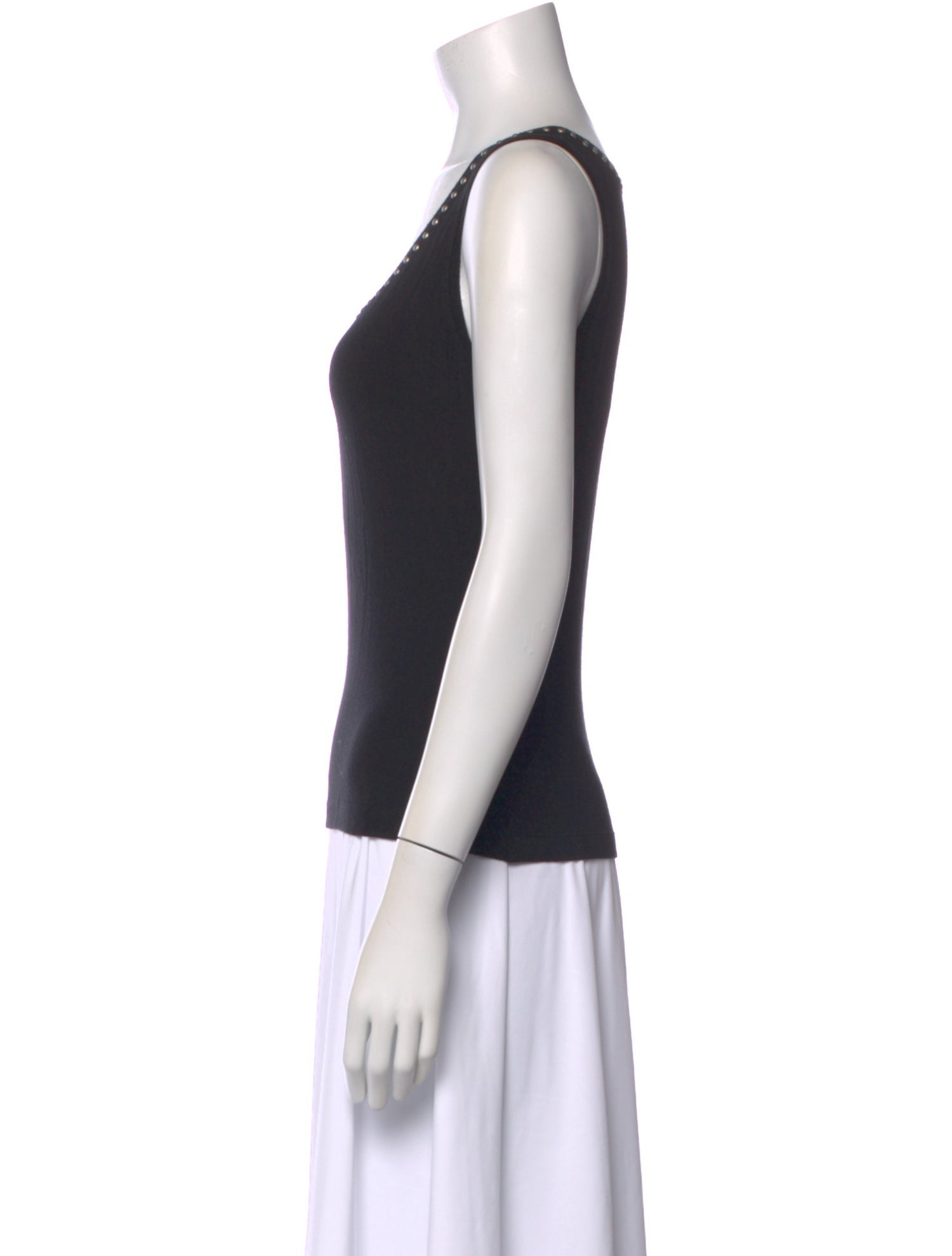 St. John Crew Neck Sleeveless Top