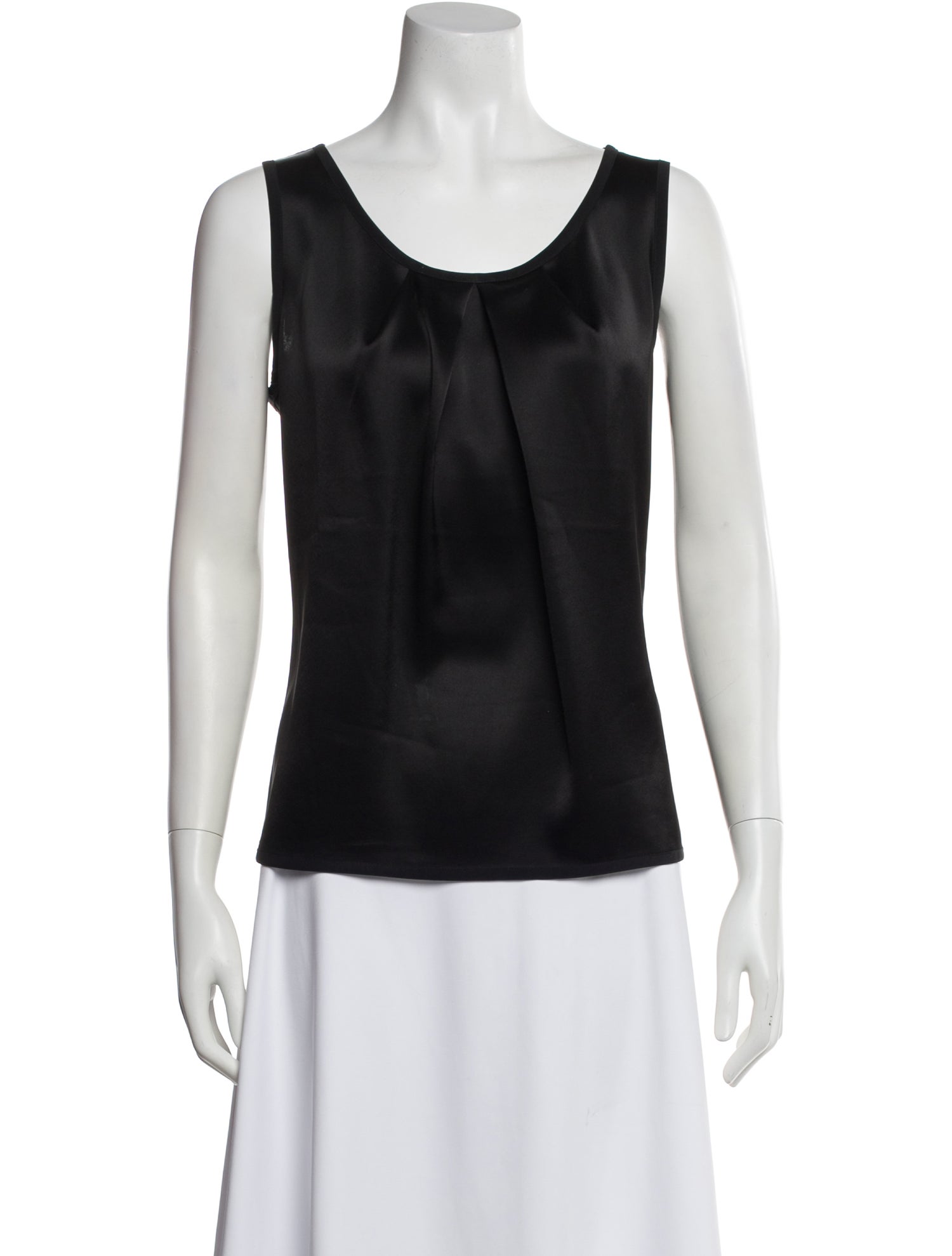 St. John Scoop Neck Sleeveless Top