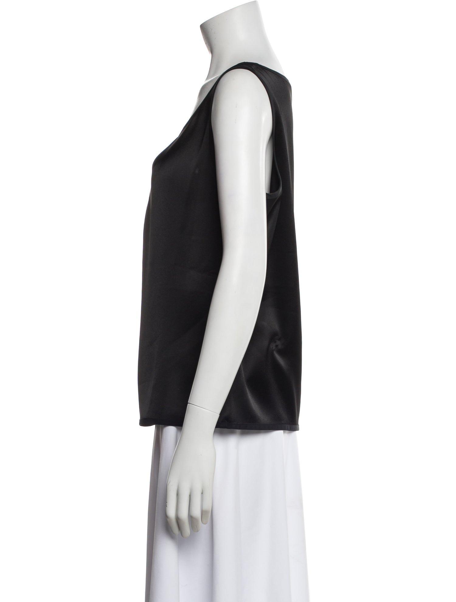 St. John Scoop Neck Sleeveless Top