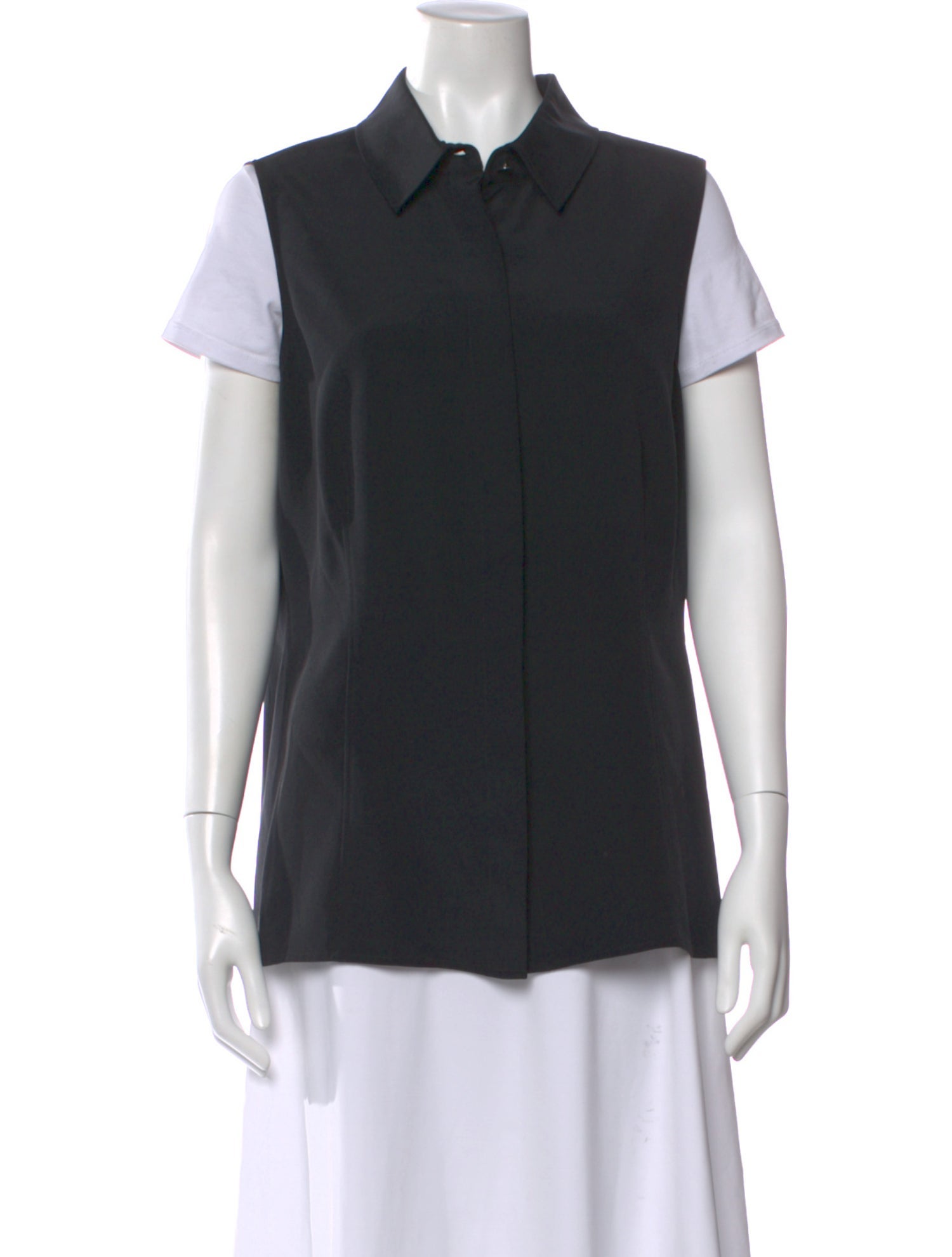 St. John Silk Short Sleeve Button-Up Top
