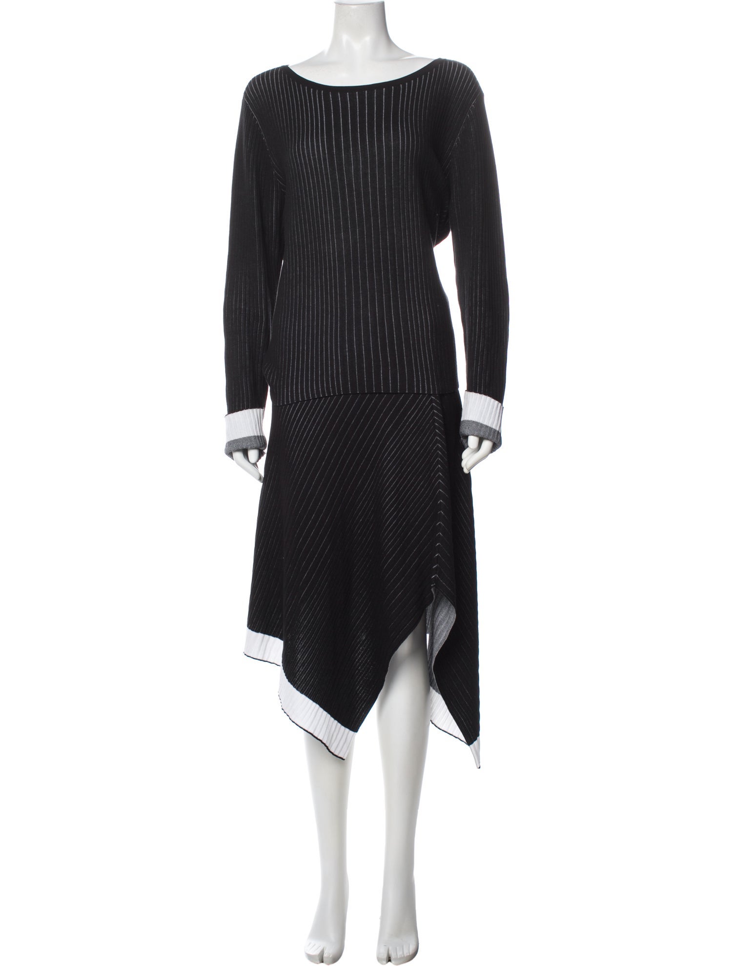 St. John Skirt Set