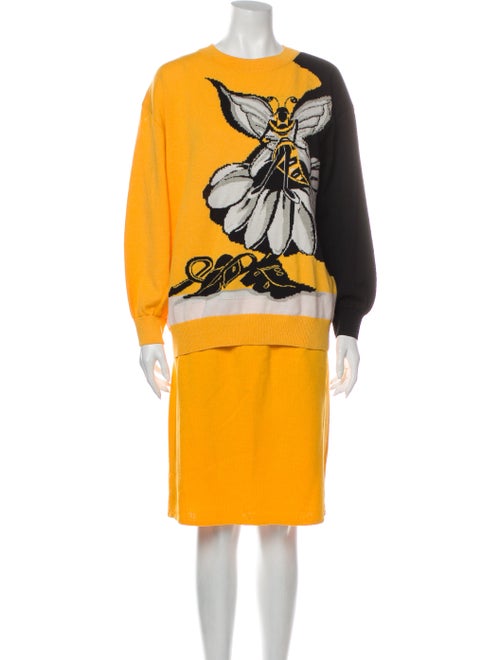 St. John Graphic Print Skirt Set