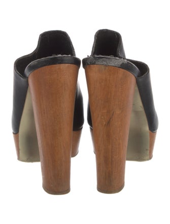 Stella McCartney Vegetarian Leather Slides