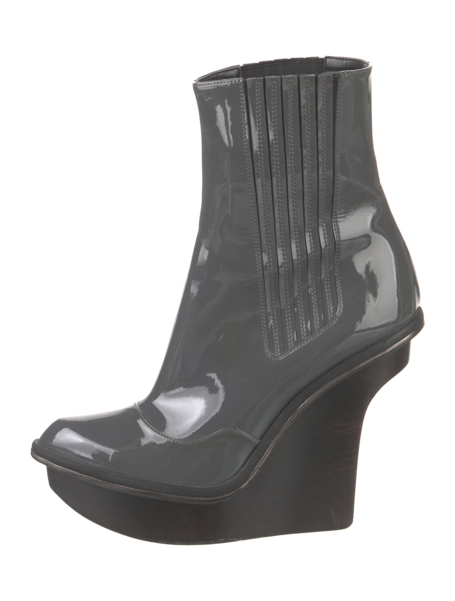 Stella McCartney Vegetarian Patent Leather Pumps