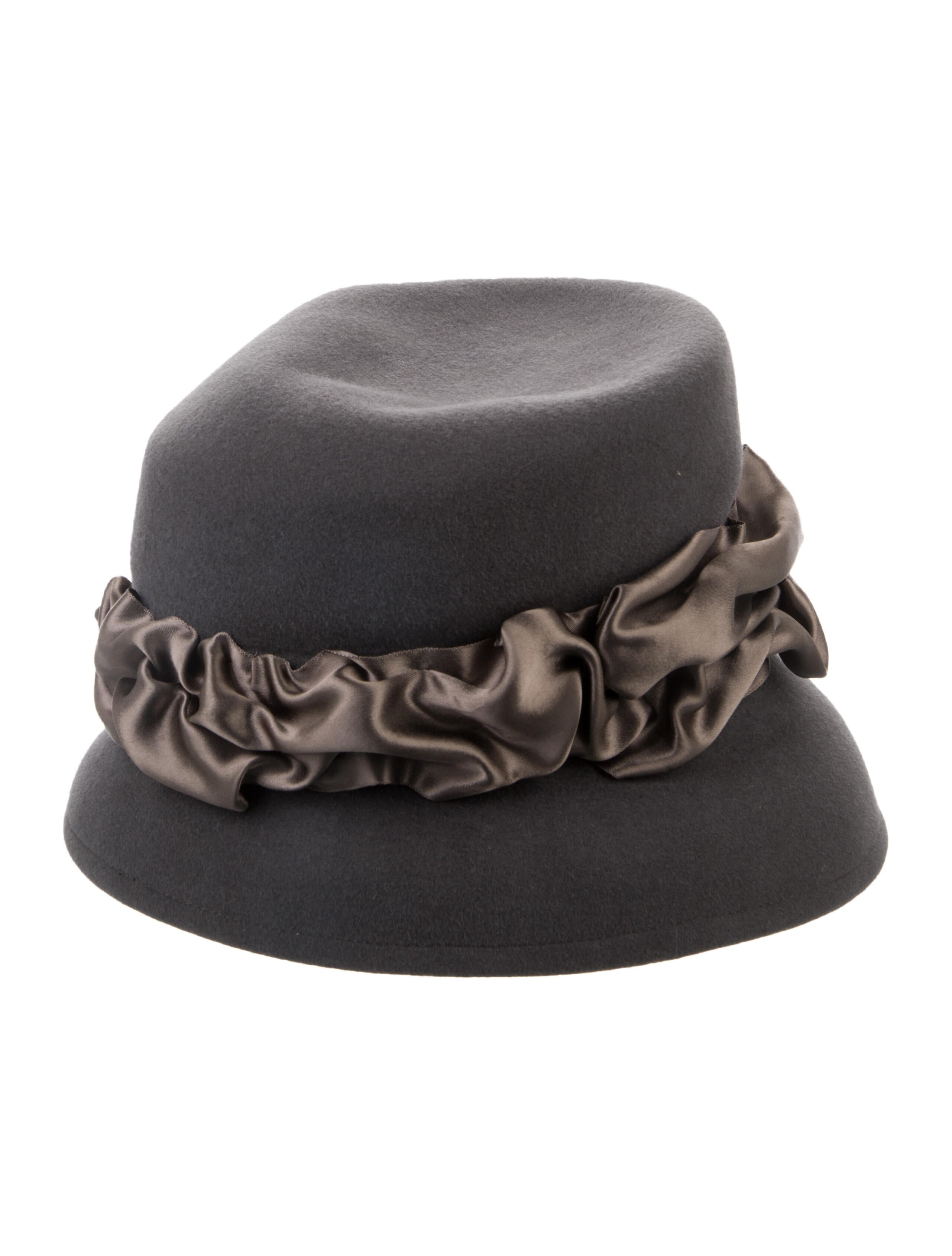 Suzanne Top hat
