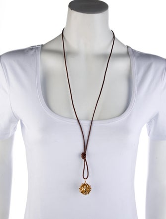 Syna 18K Diamond Flower Pendant Necklace