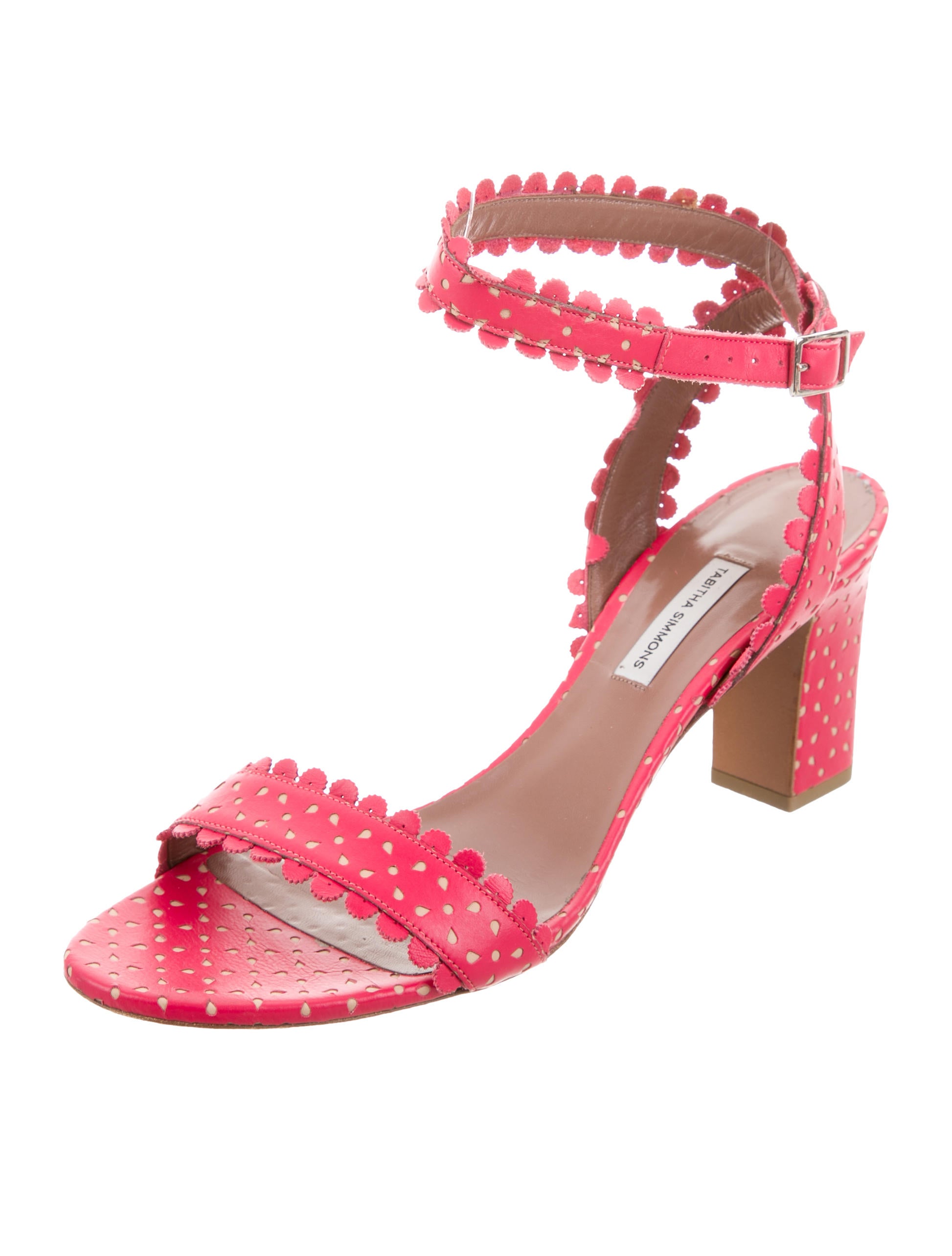 simmons scalloped laser cut sandals shoes tab22046 the realreal simmons scalloped laser cut sandals shoes tab22046 the realreal