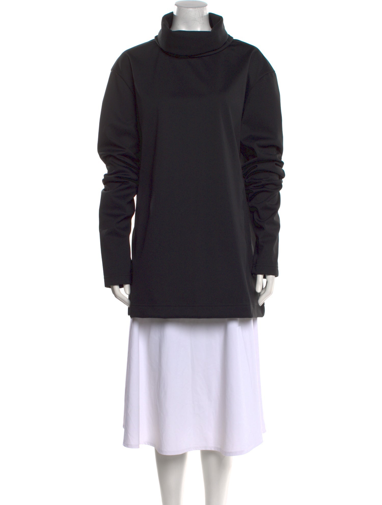 Templa Turtleneck Long Sleeve Sweatshirt