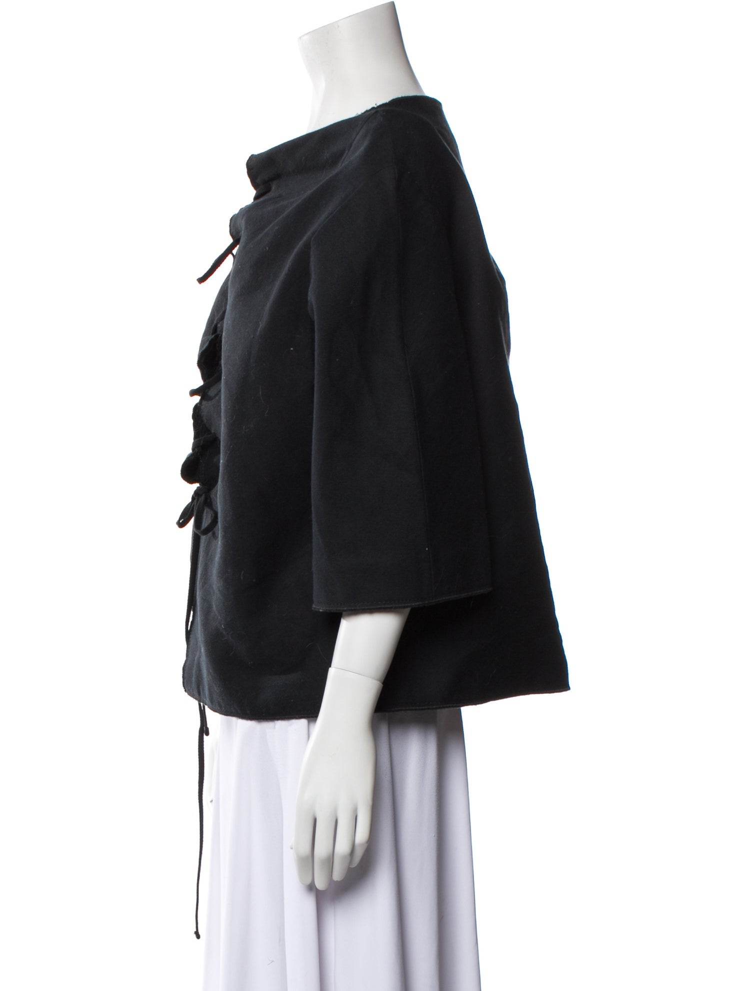 Ter et Bantine Bateau Neckline Three-Quarter Sleeve Blouse