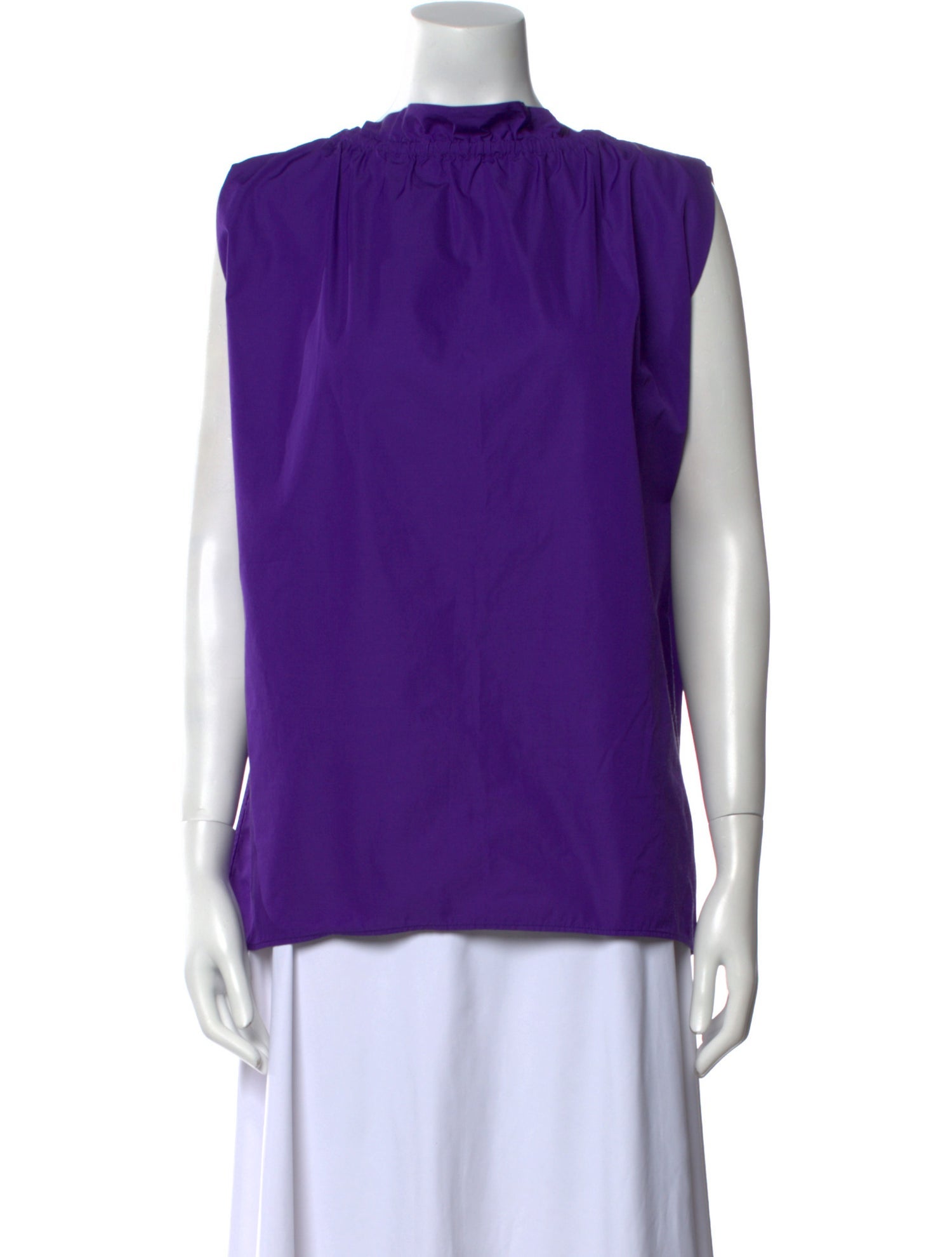 Ter et Bantine Bateau Neckline Sleeveless Blouse