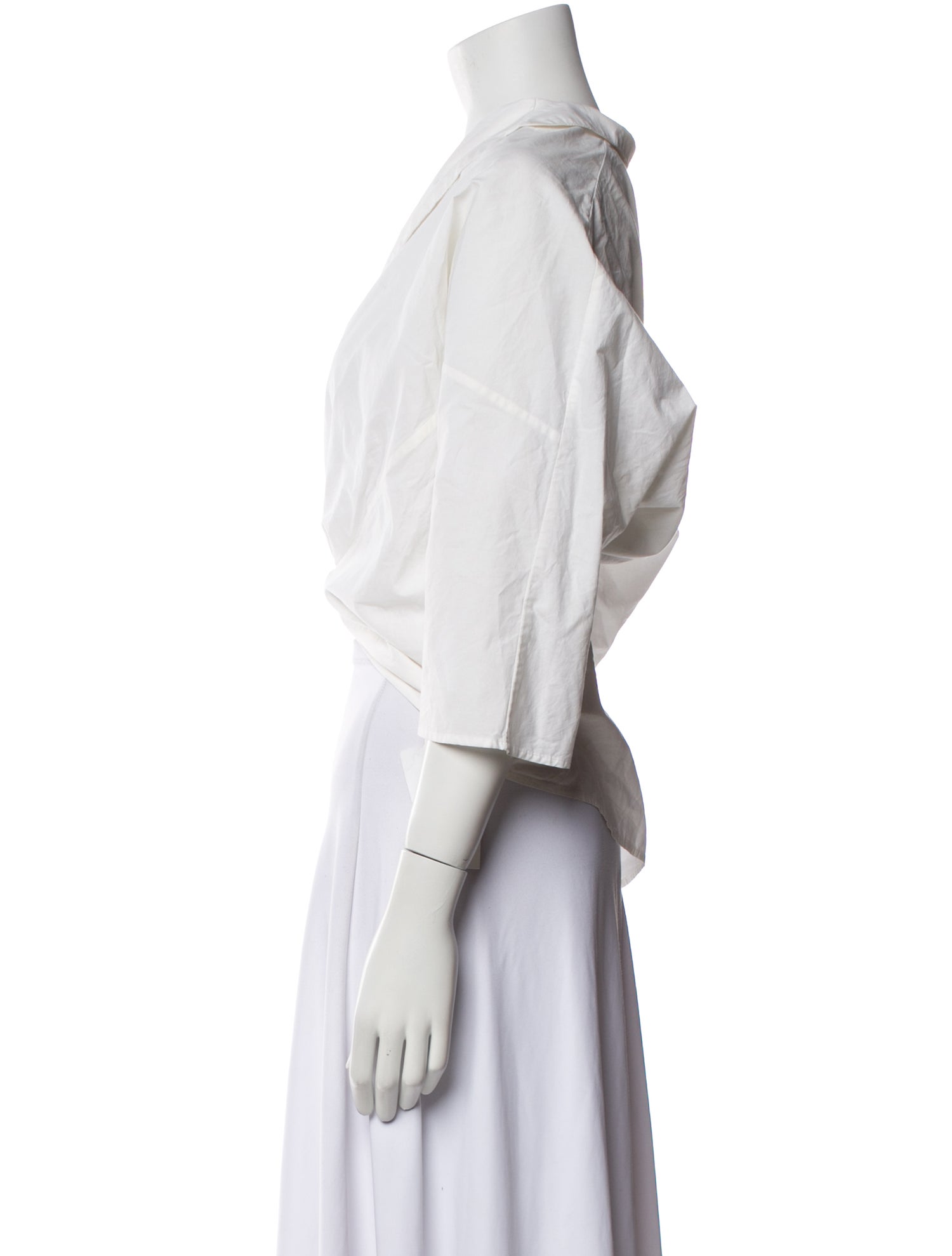 Ter et Bantine V-Neck Three-Quarter Sleeve Crop Top