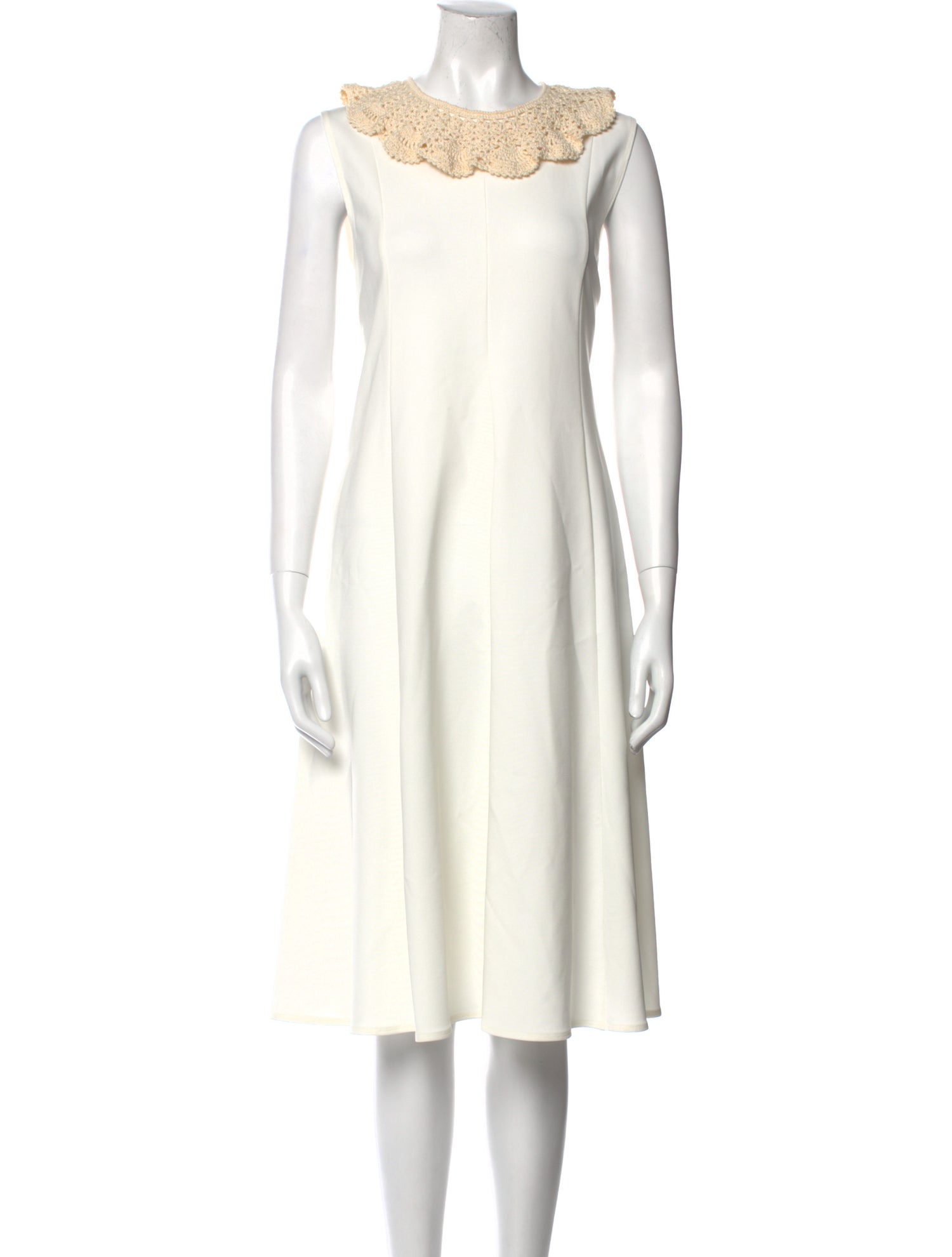 Ter et Bantine Bateau Neckline Midi Length Dress