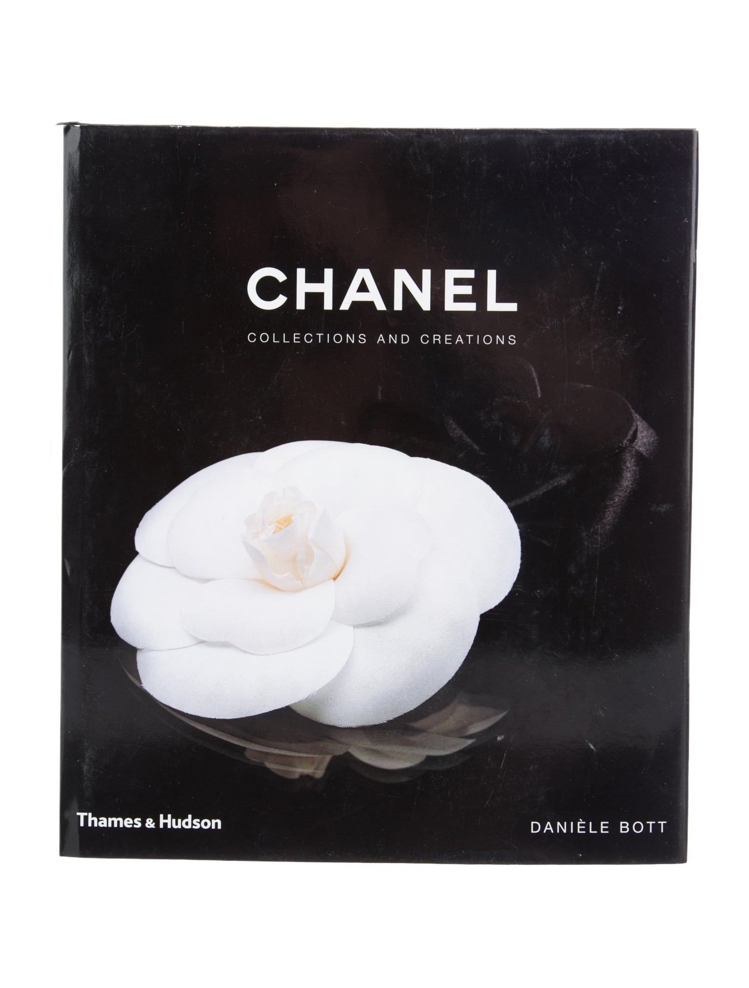 Thames & Hudson Chanel: Collections and Creations