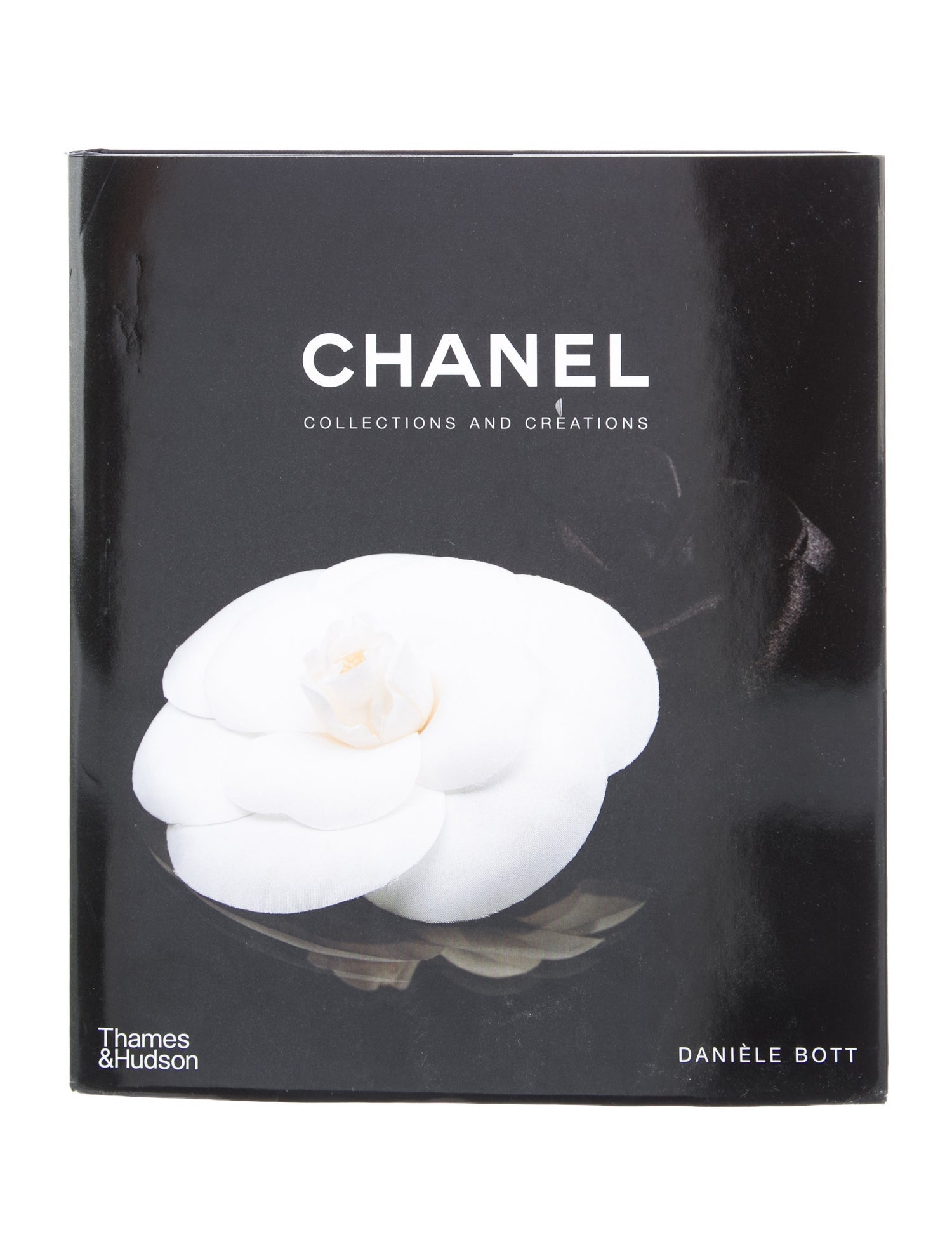 Thames & Hudson Chanel: Collections and Creations