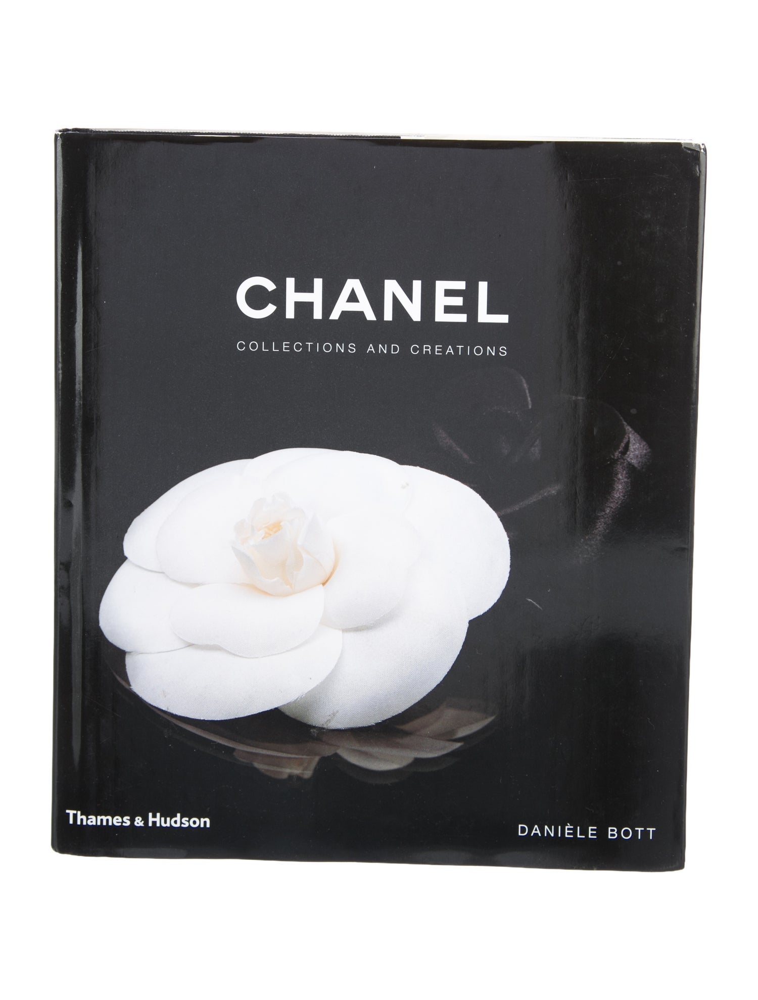 Thames & Hudson Chanel: Collections and Creations
