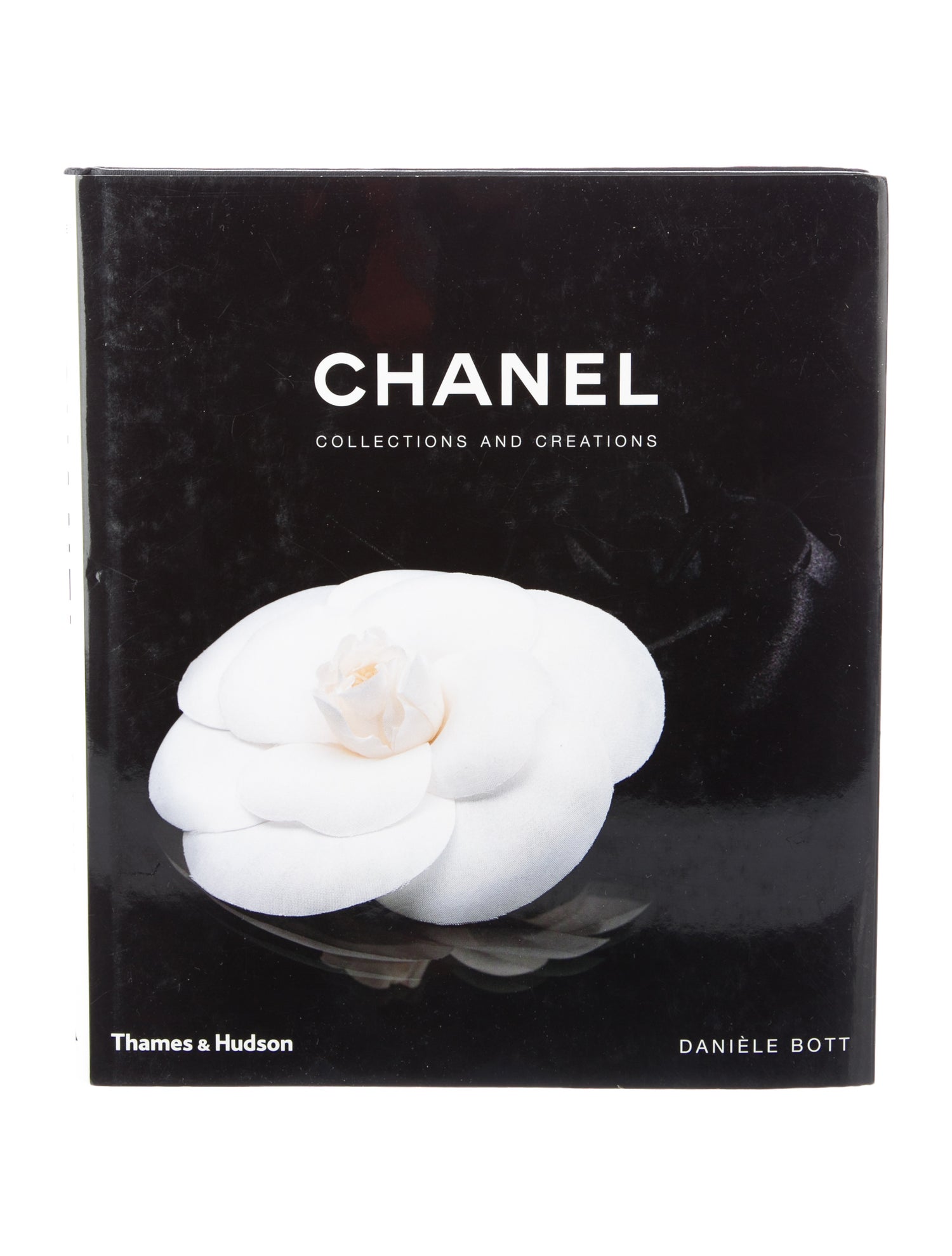 Thames & Hudson Chanel: Collections and Creations