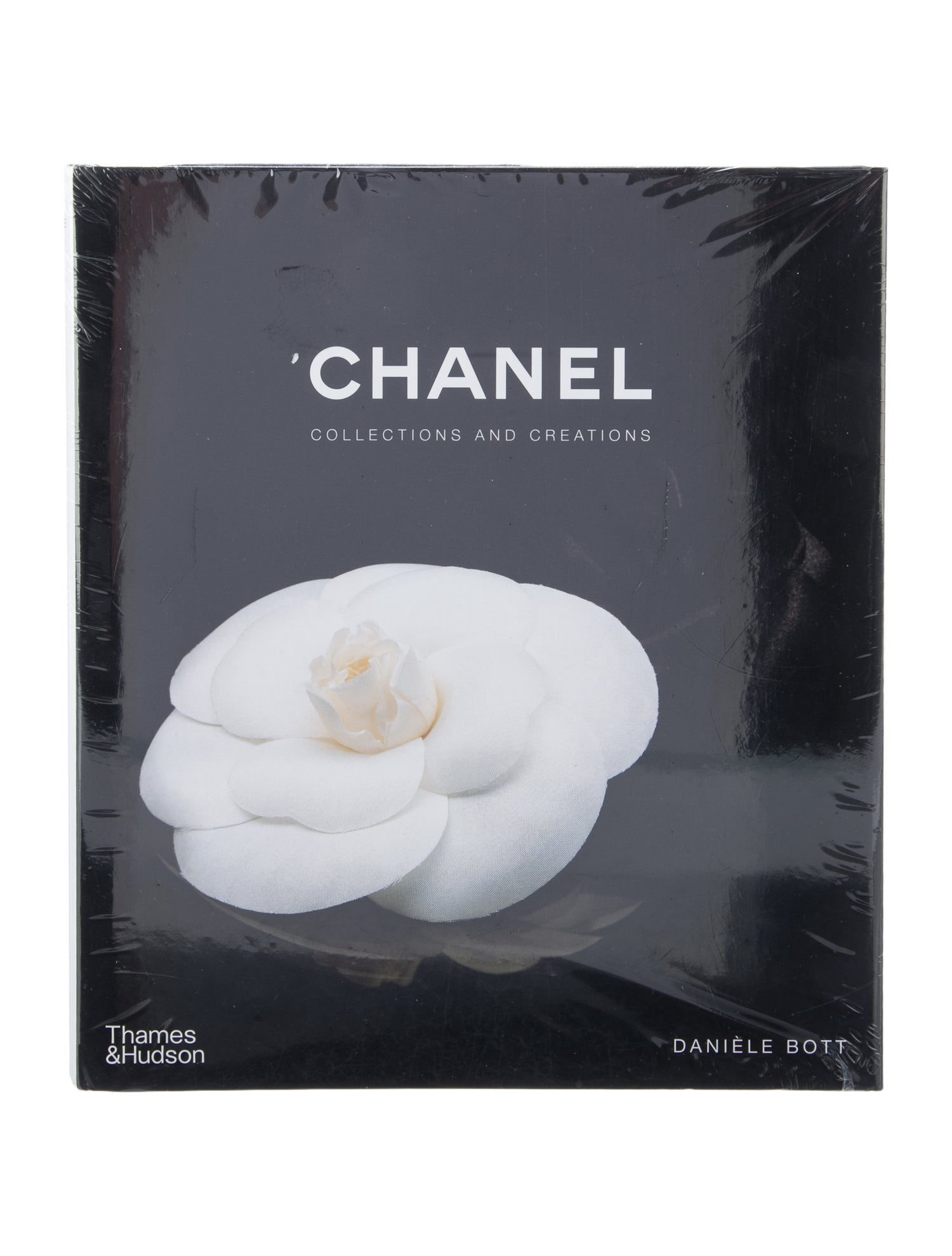 Thames & Hudson Chanel: Collections and Creations