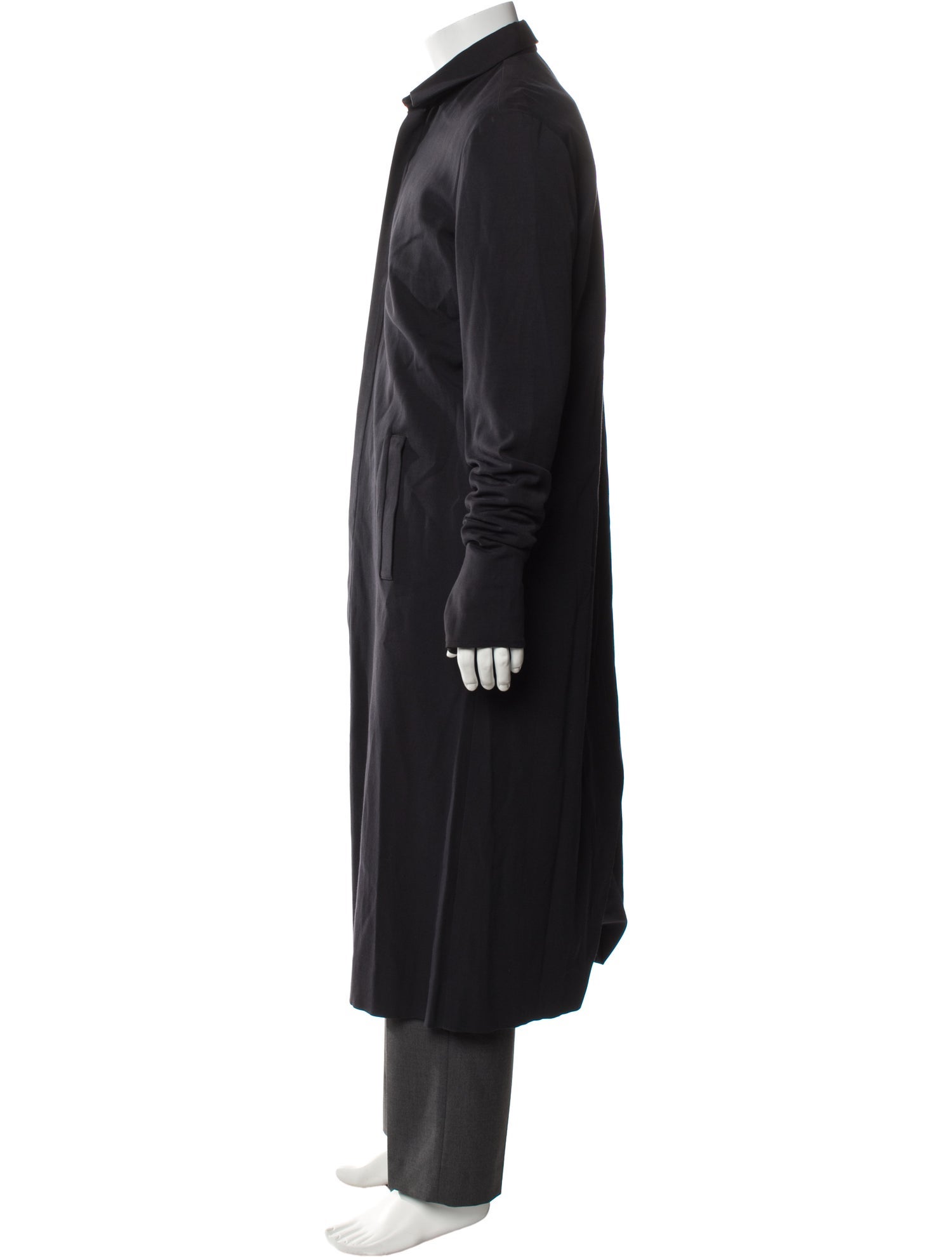 Thamanyah Overcoat