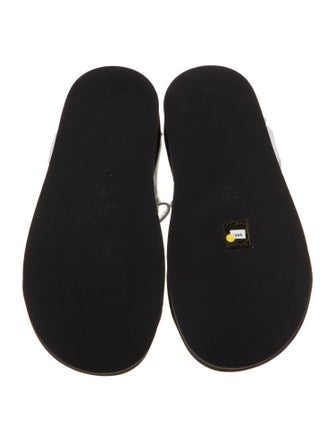 The Row Hook-and-Loop Neoprene Slides