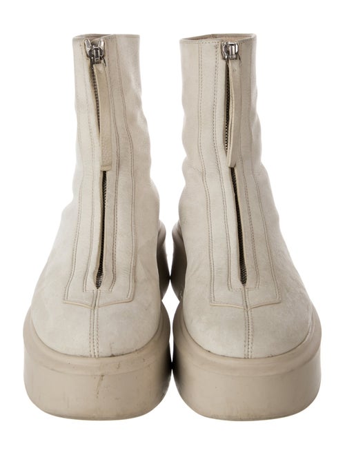 The Row Zipped Boot I Leather Boots