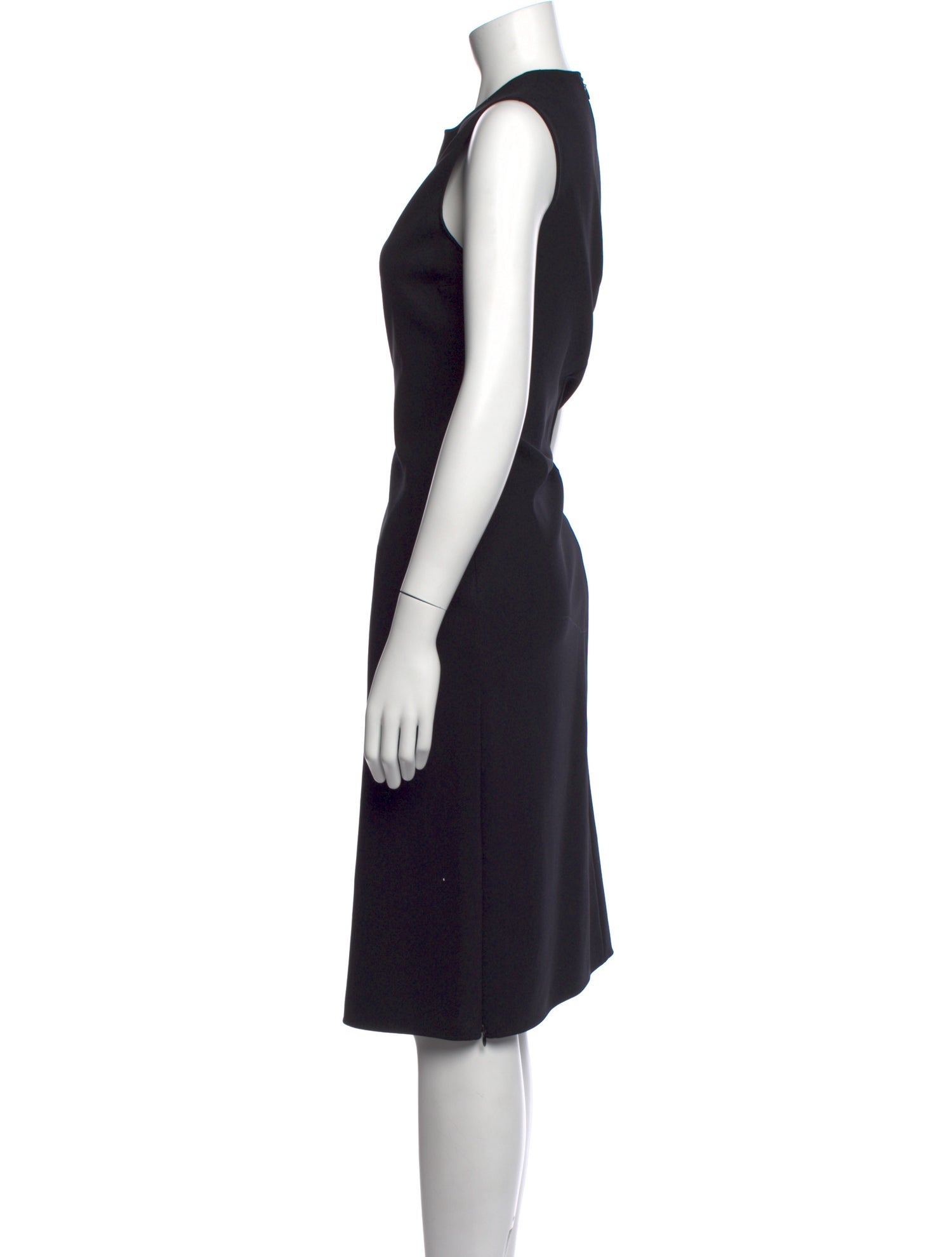 The Row Crew Neck Knee-Length Dress - Black Dresses, Clothing - THR208144 | The RealReal The Row Crew Neck Knee-Length Dress - Black Dresses, Clothing - THR208144 | The RealReal