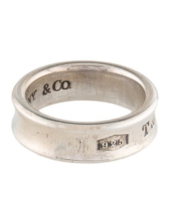 Tiffany & Co. Vintage 1837® Medium Band